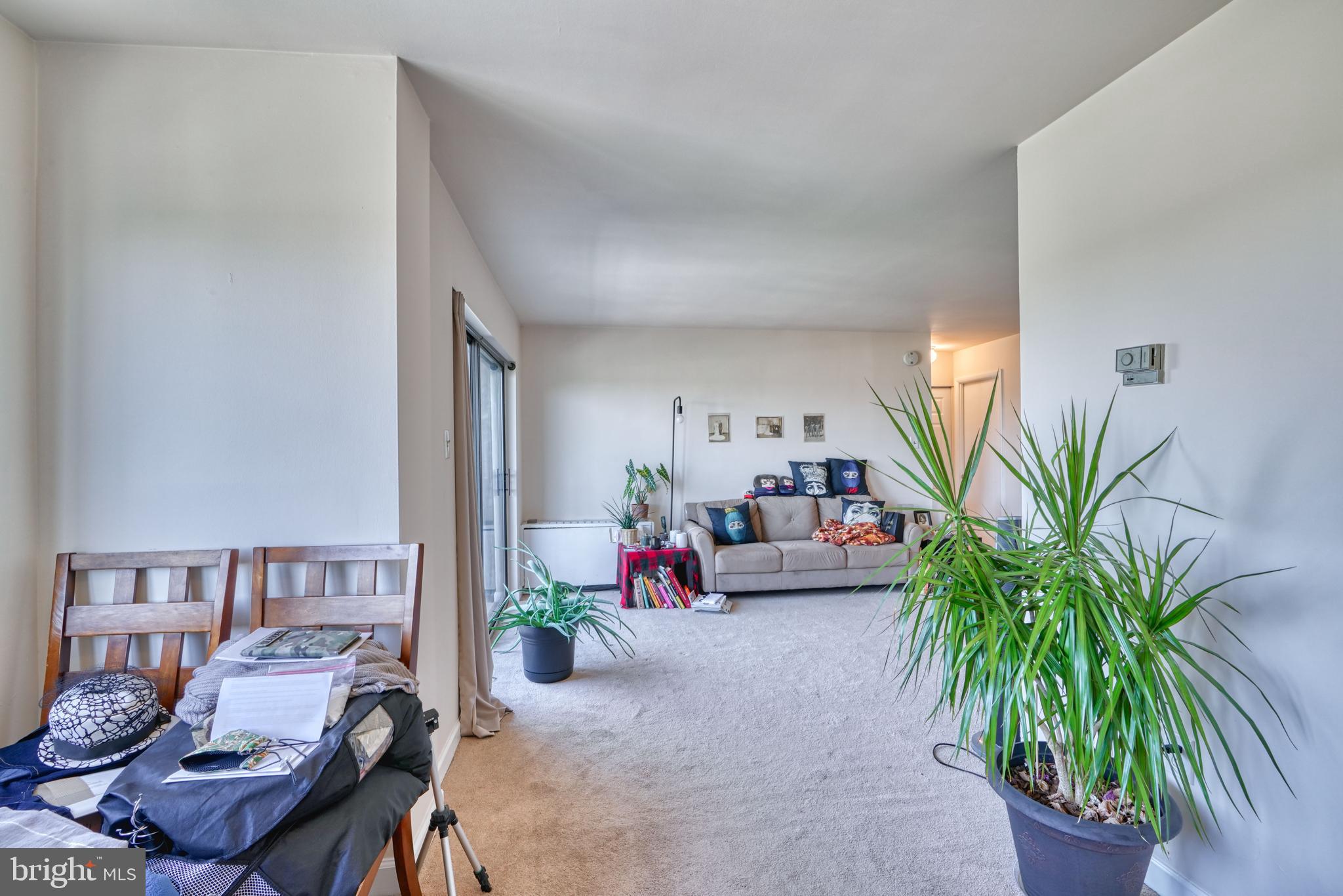 PINEWAY TOWERS - Residential