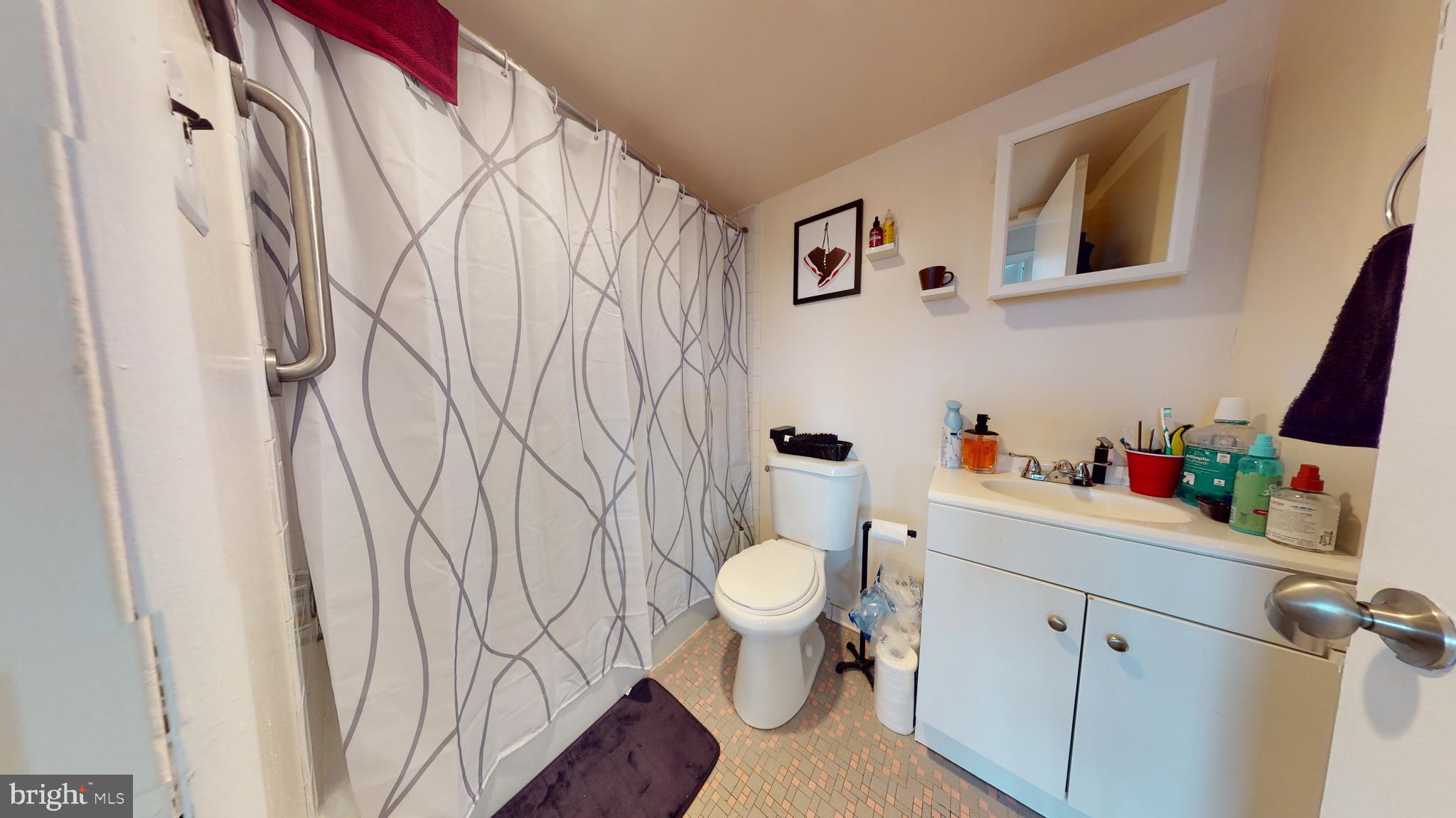 PINEWAY TOWERS - Residential