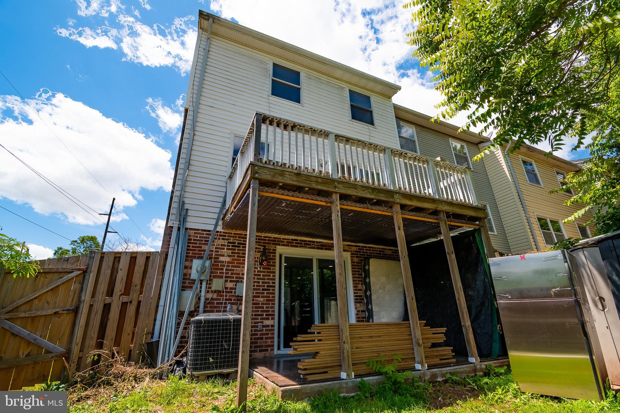 POINT OF WOODS - Residential