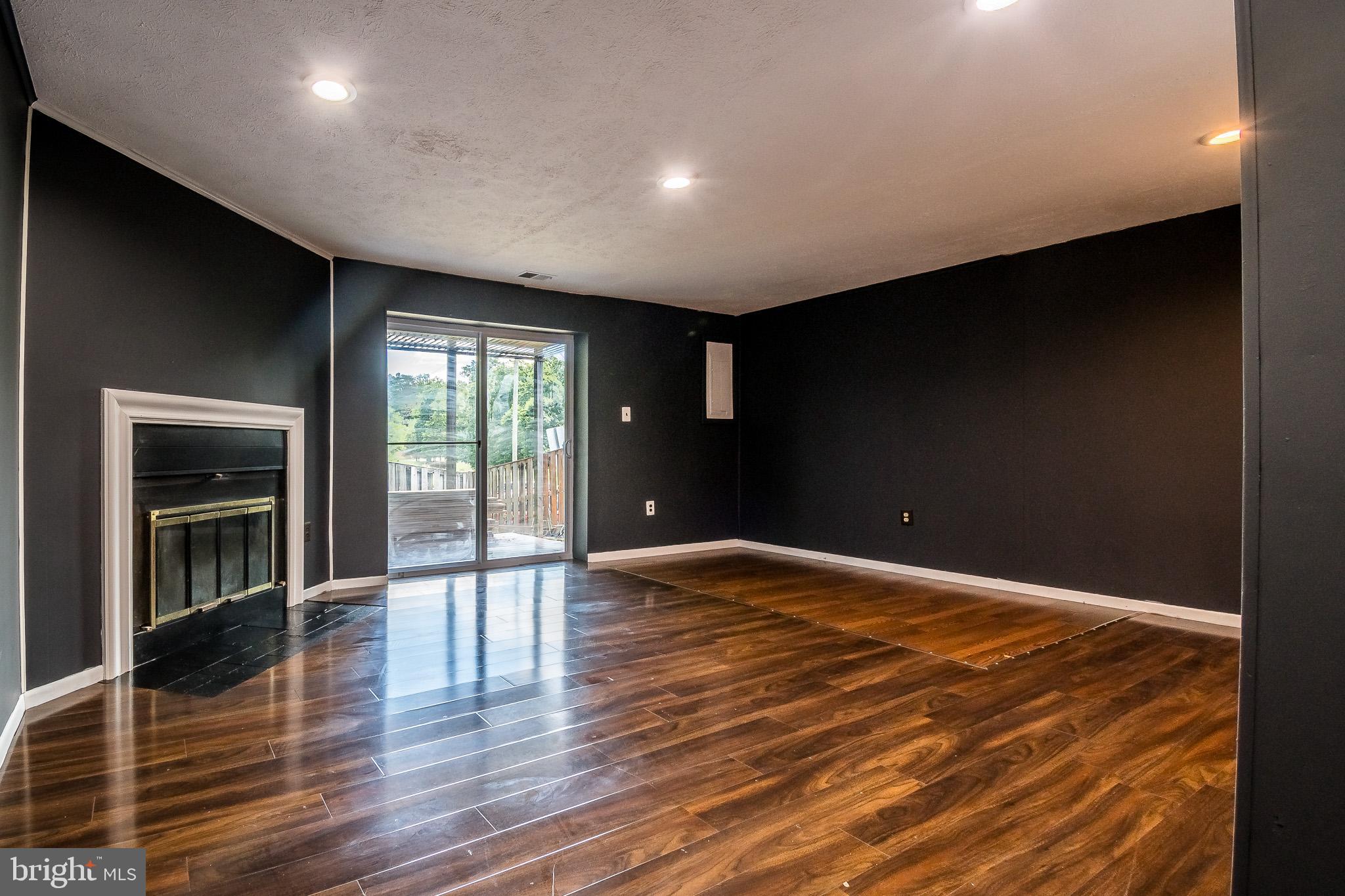 POINT OF WOODS - Residential