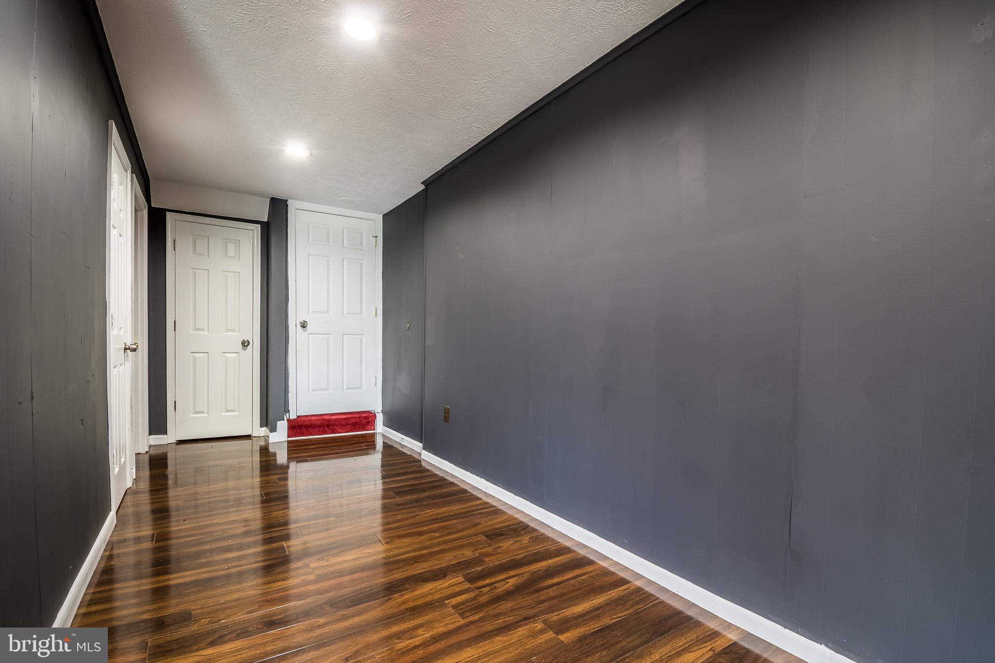 POINT OF WOODS - Residential