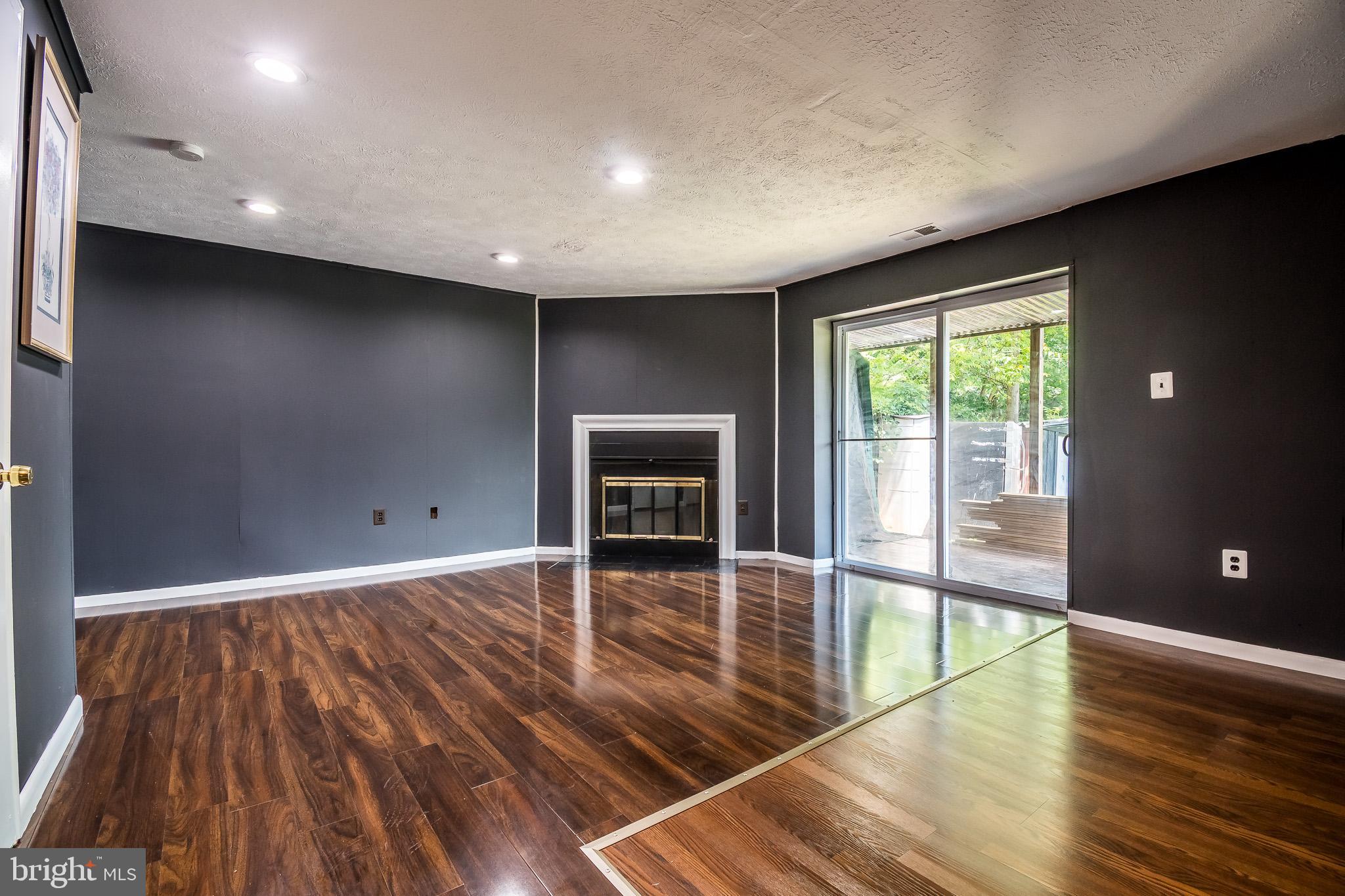 POINT OF WOODS - Residential