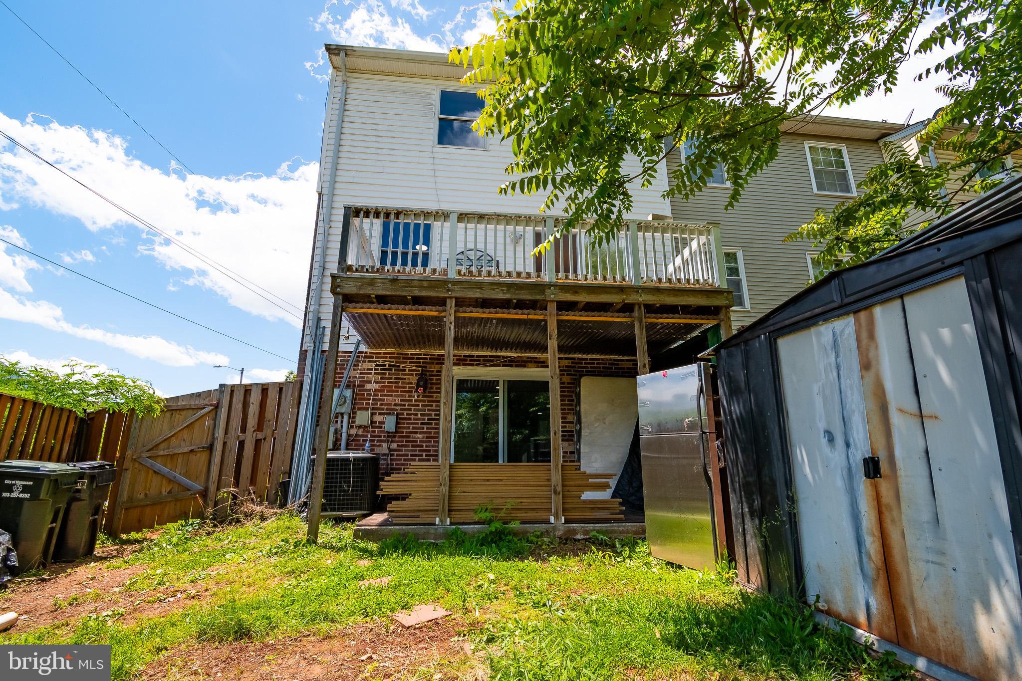 POINT OF WOODS - Residential