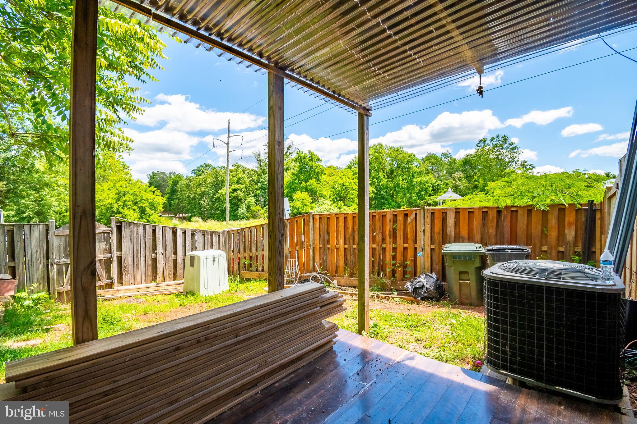 POINT OF WOODS - Residential