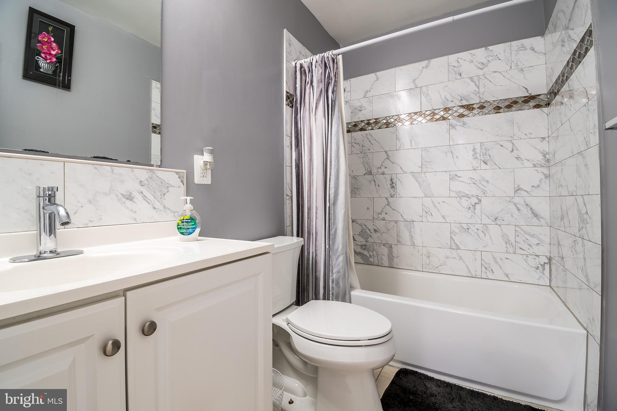 POINT OF WOODS - Residential