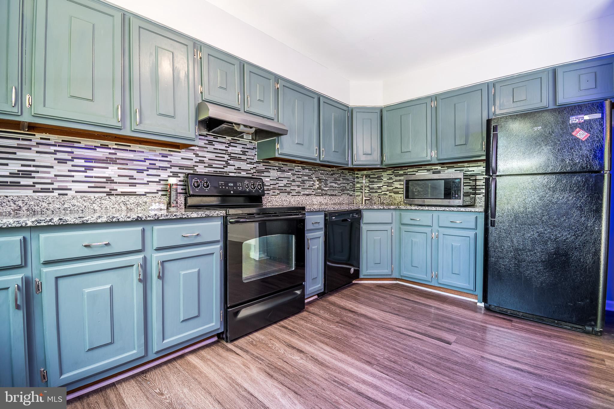 POINT OF WOODS - Residential