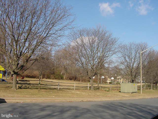 TREEBROOKE CONDOMINIUM - Residential Lease