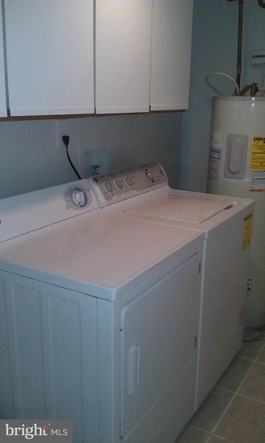 TREEBROOKE CONDOMINIUM - Residential Lease