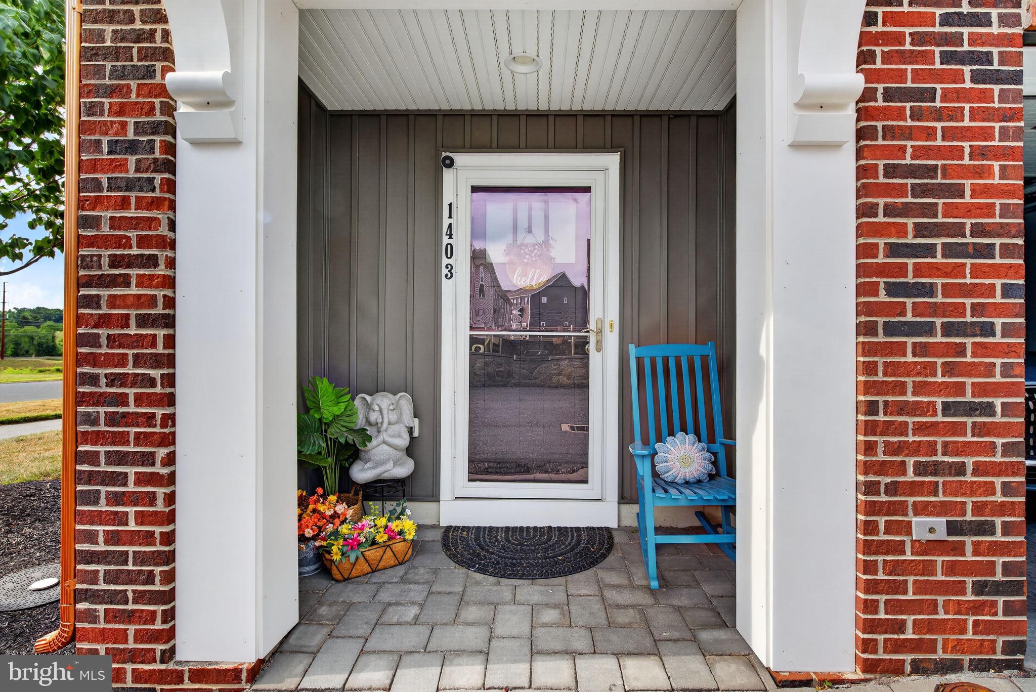 1403 WOOLFORD WAY