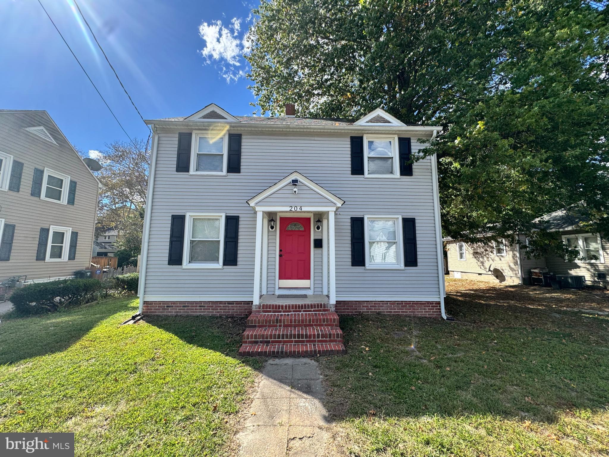 204 HOLLAND AVENUE