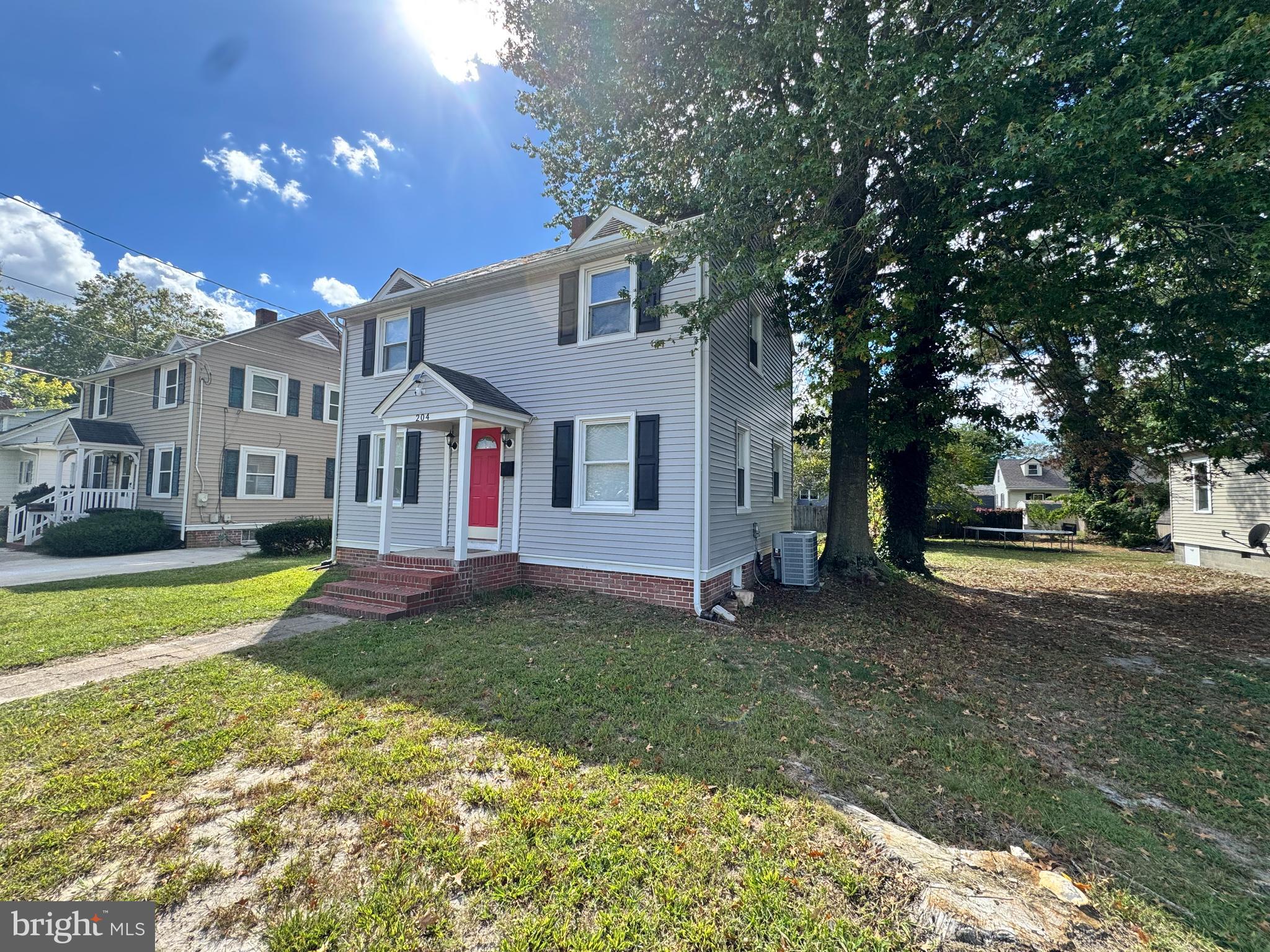204 HOLLAND AVENUE