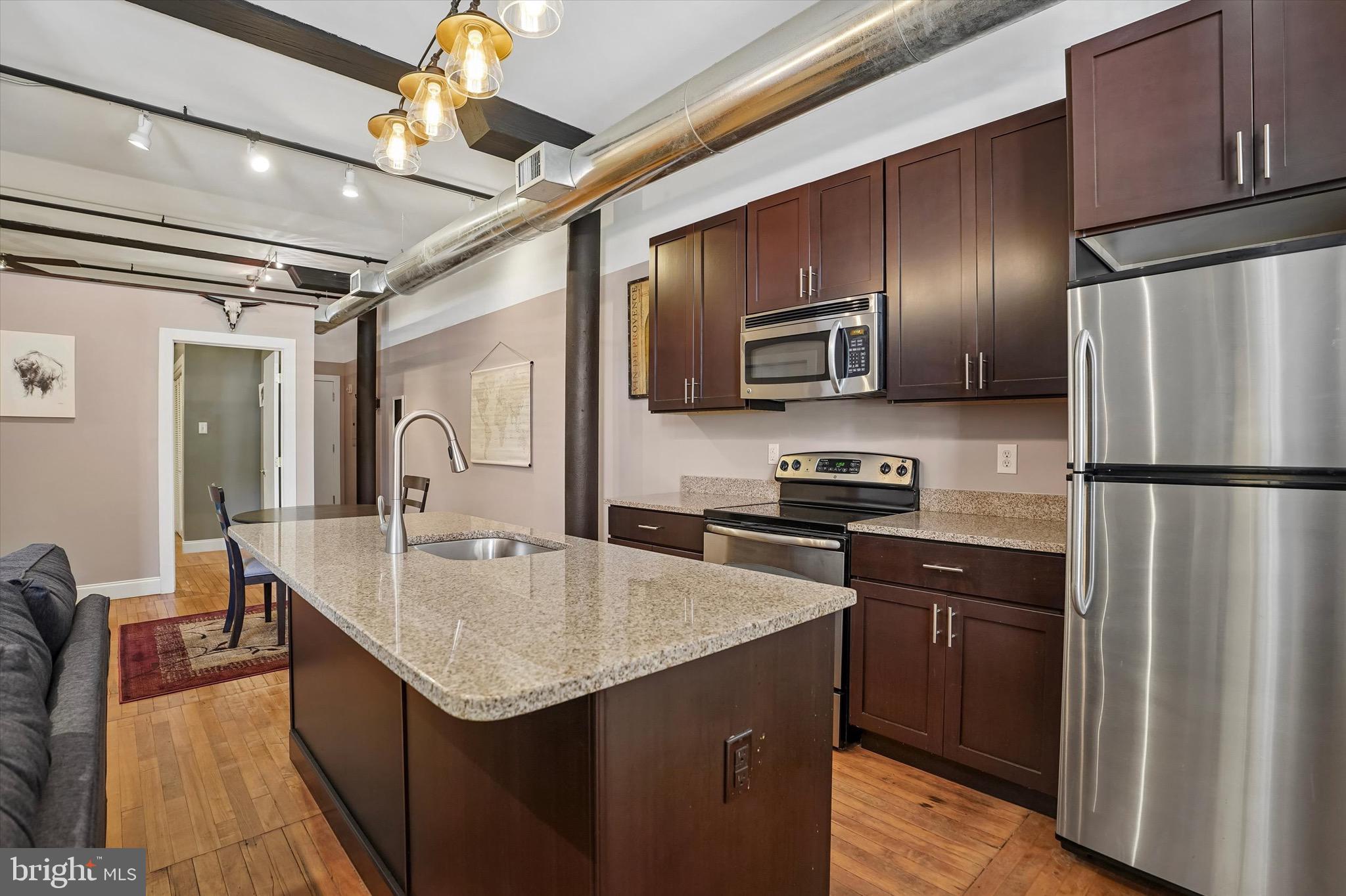 200 LINCOLN AVENUE 111