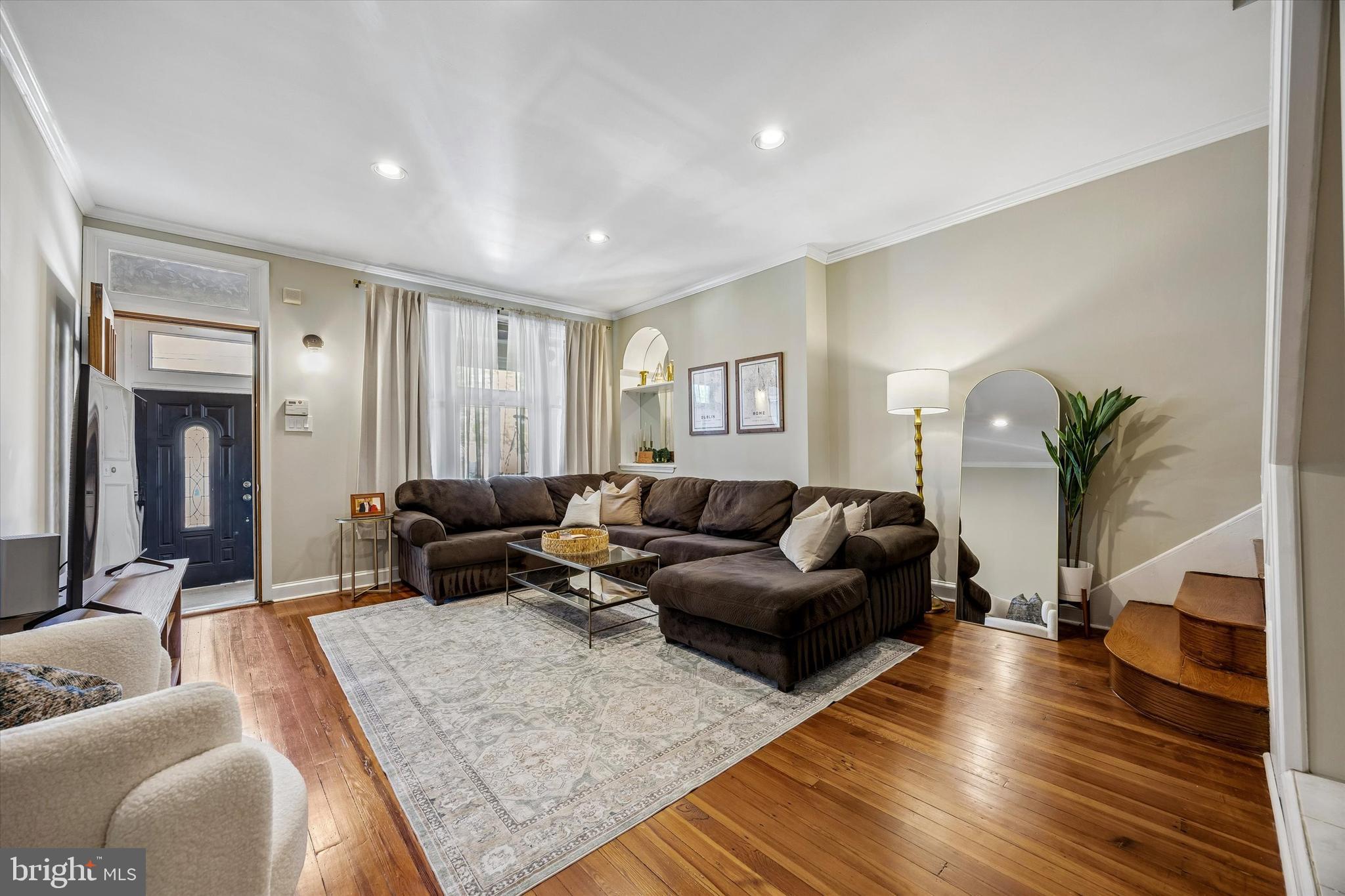 ROXBOROUGH - Residential