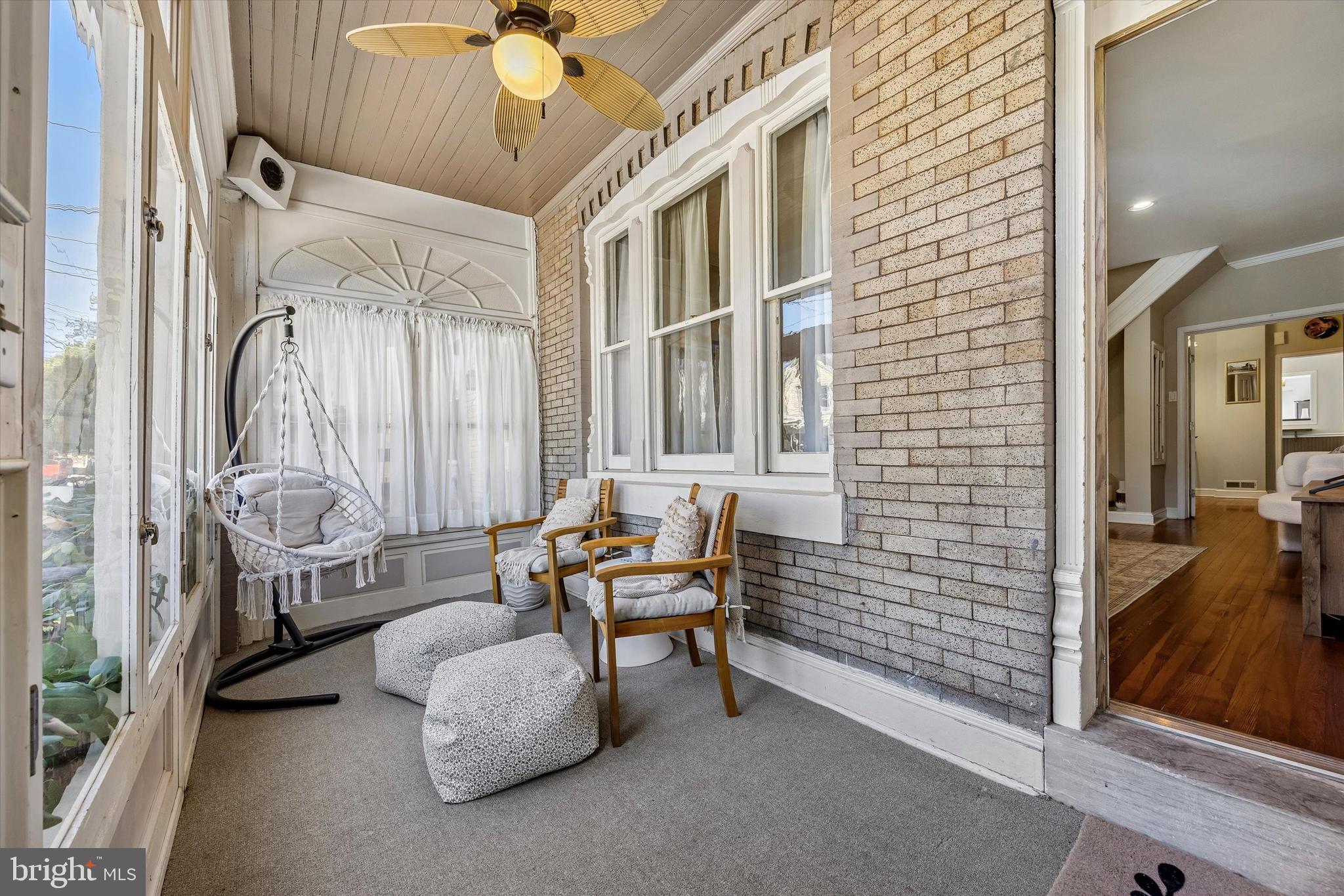 ROXBOROUGH - Residential