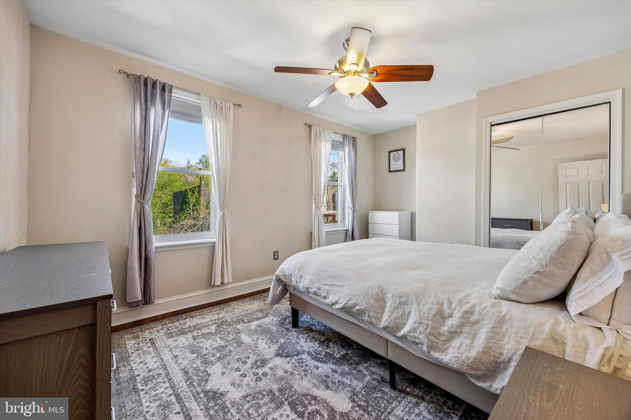 ROXBOROUGH - Residential