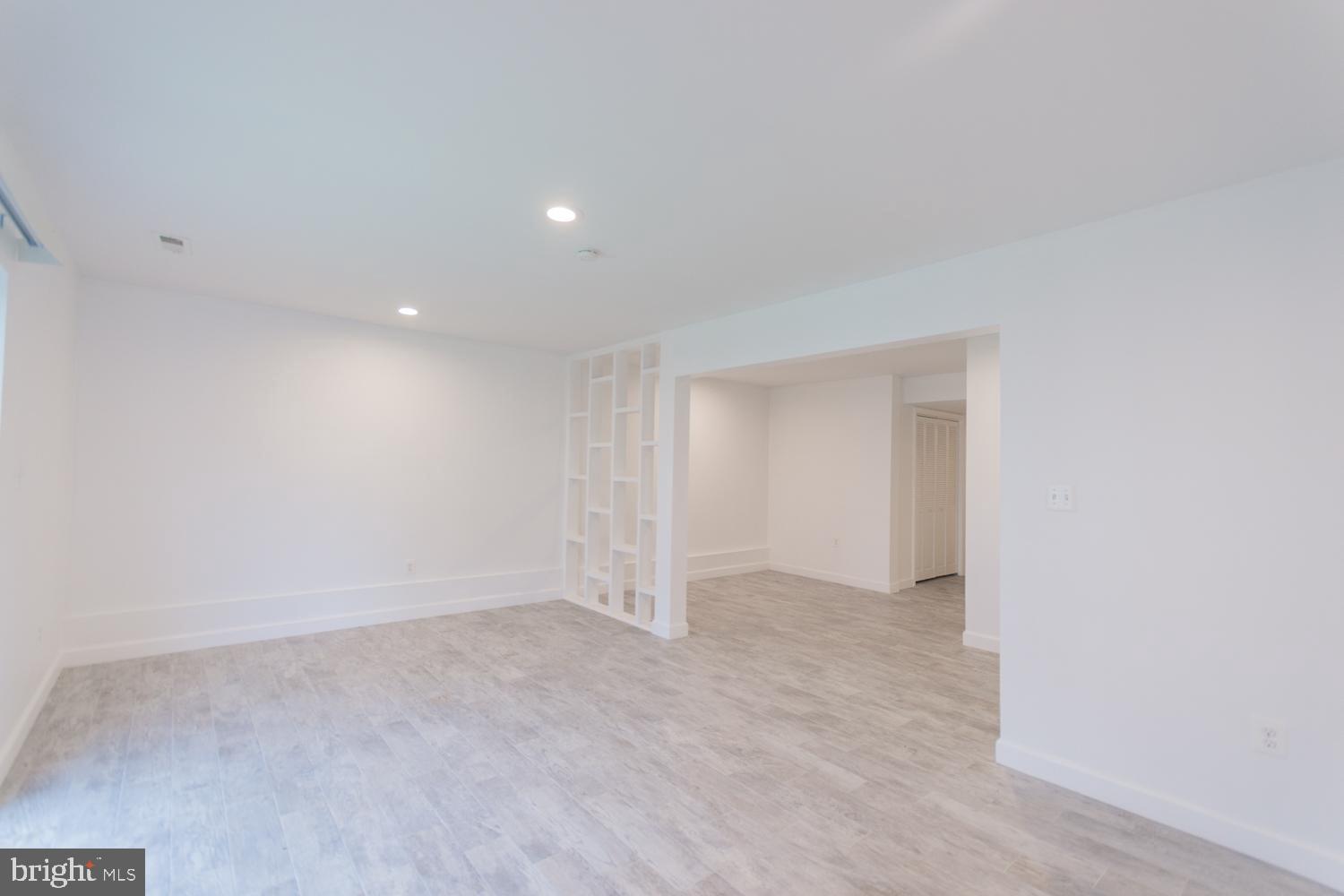 PLEASANT VIEW - Residential Lease