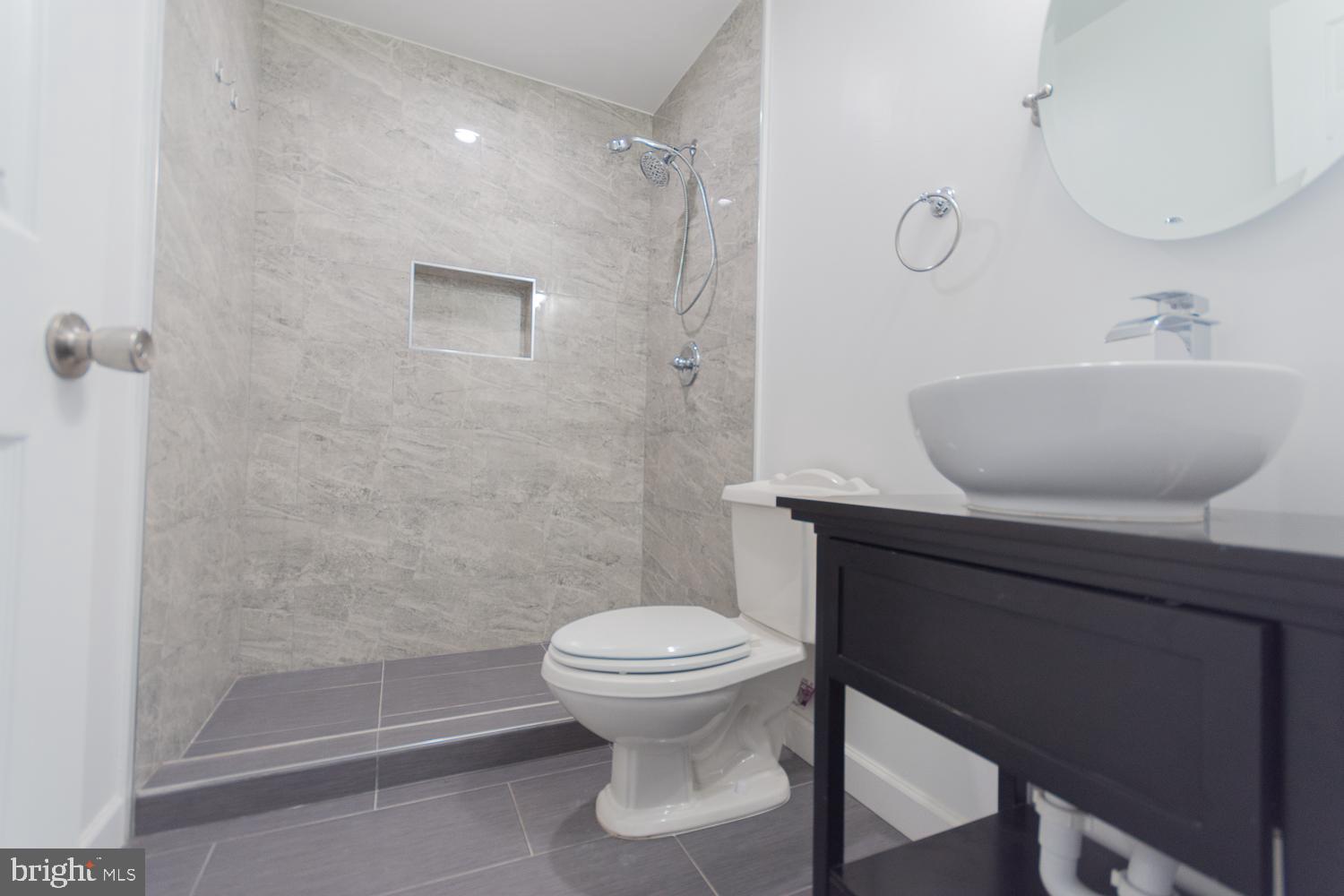 PLEASANT VIEW - Residential Lease