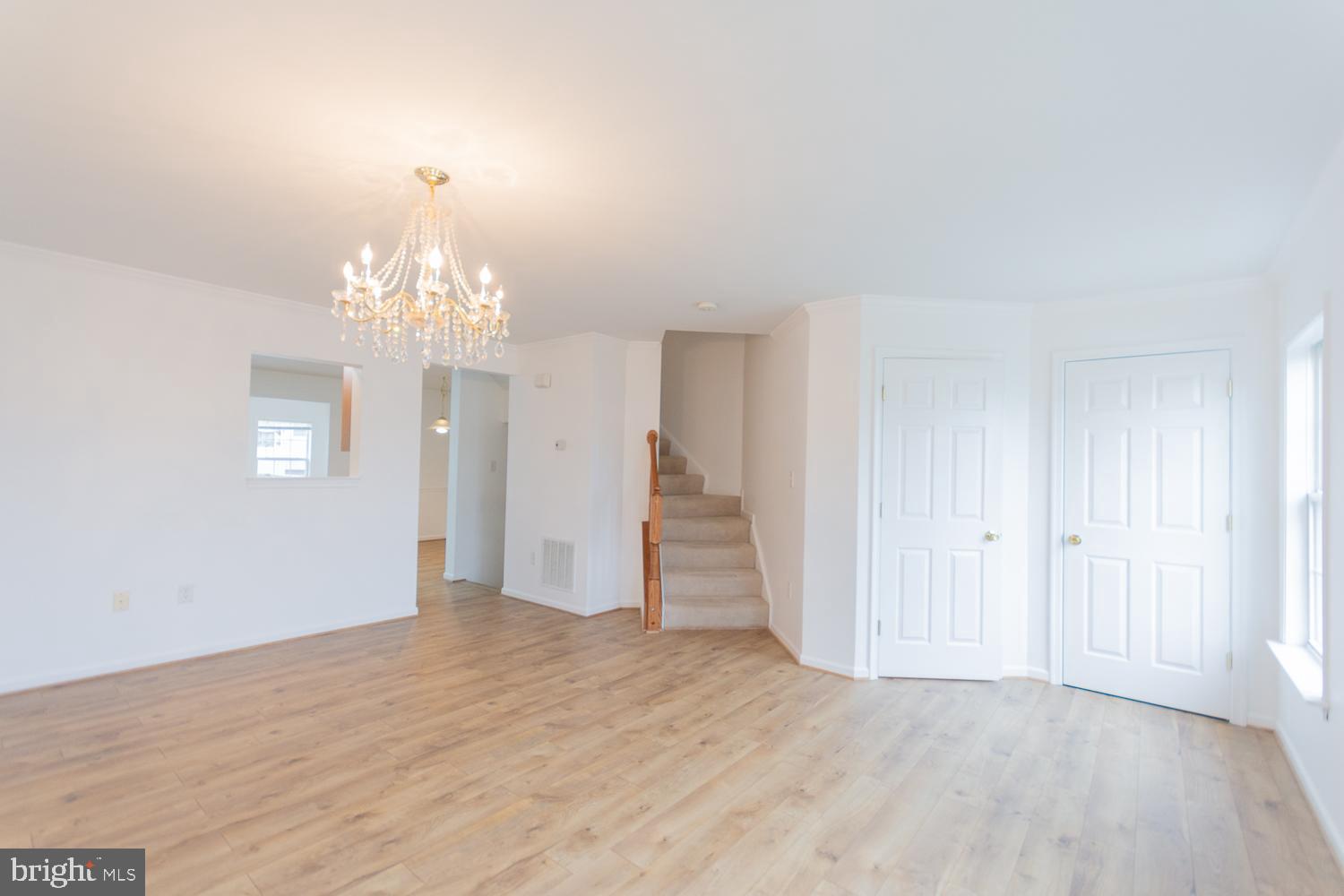 PLEASANT VIEW - Residential Lease