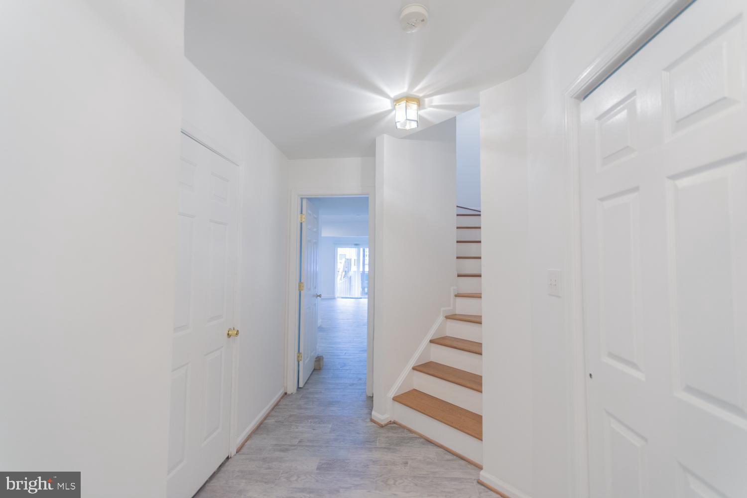 PLEASANT VIEW - Residential Lease