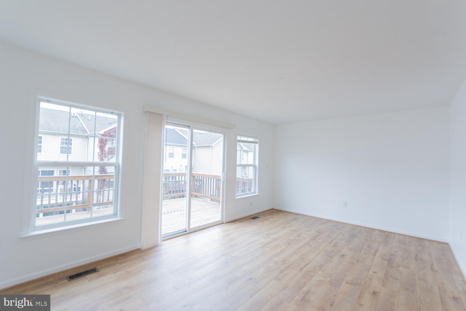 PLEASANT VIEW - Residential Lease