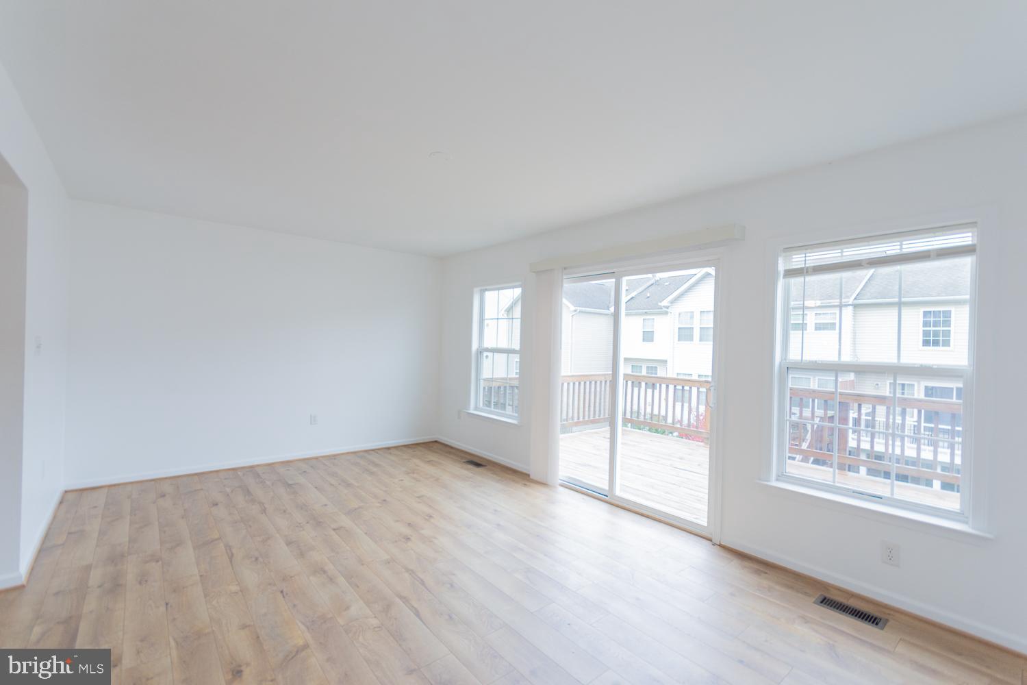 PLEASANT VIEW - Residential Lease