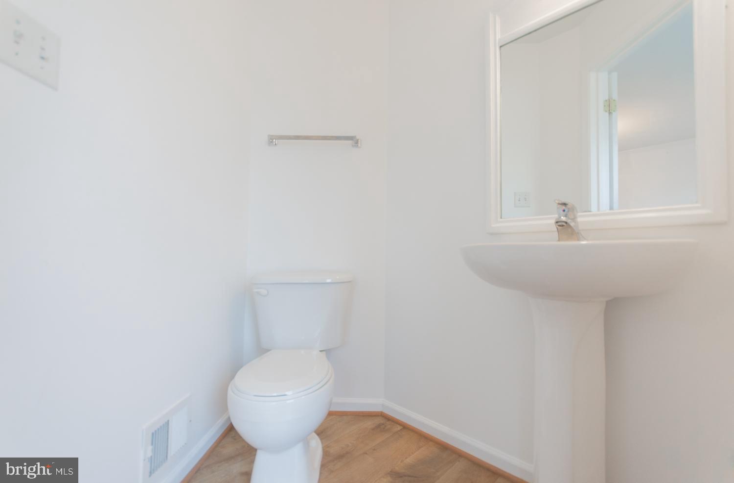 PLEASANT VIEW - Residential Lease