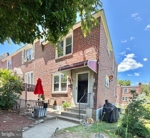 Townhouse For Sale - 7301 Malvern Avenue<br/> PHILADELPHIA, PA 19151
