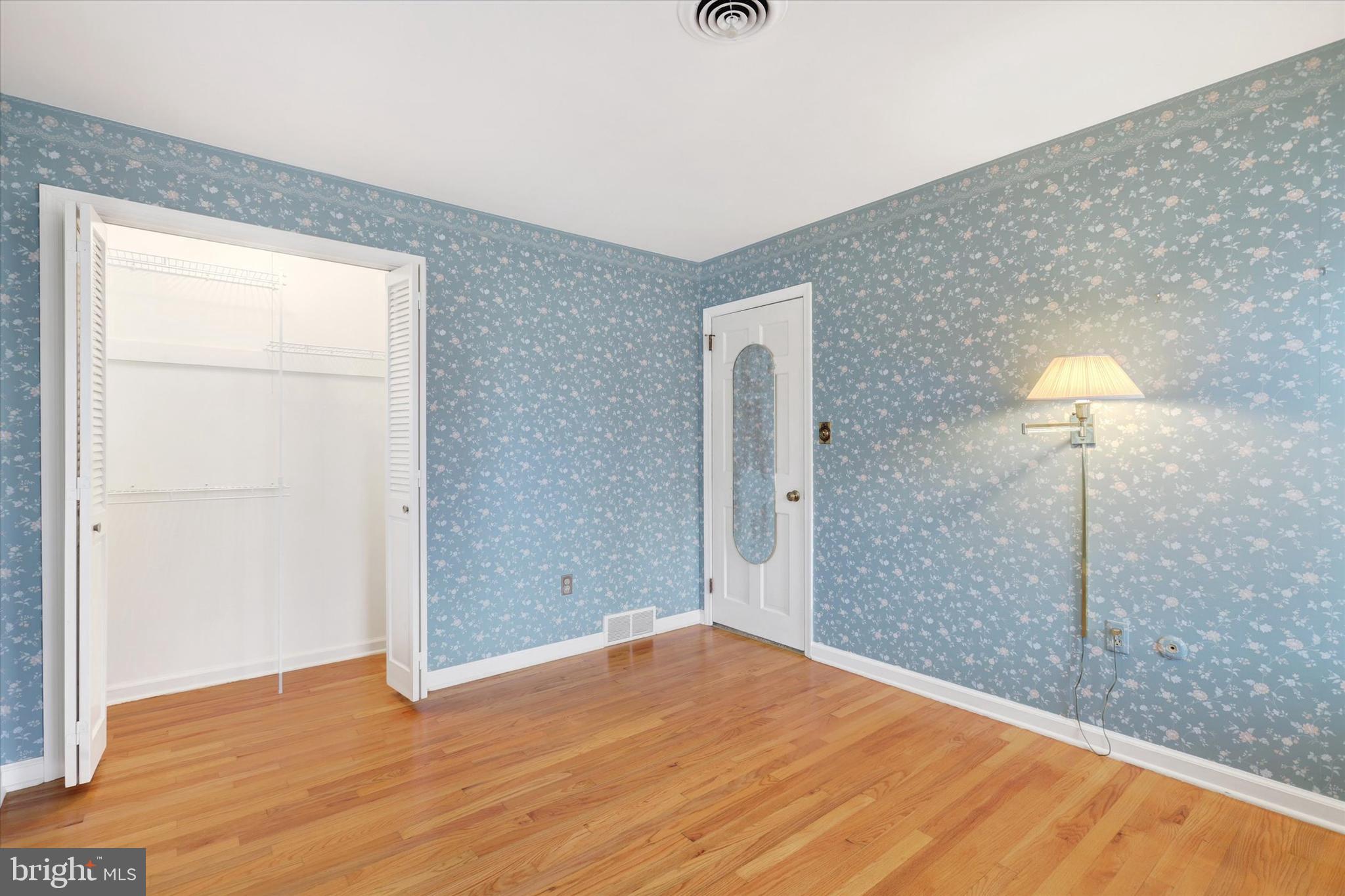 POINT RIDGE FARMS - Residential