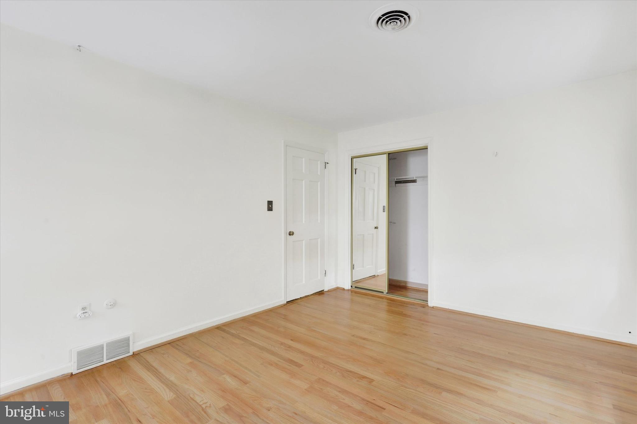 POINT RIDGE FARMS - Residential