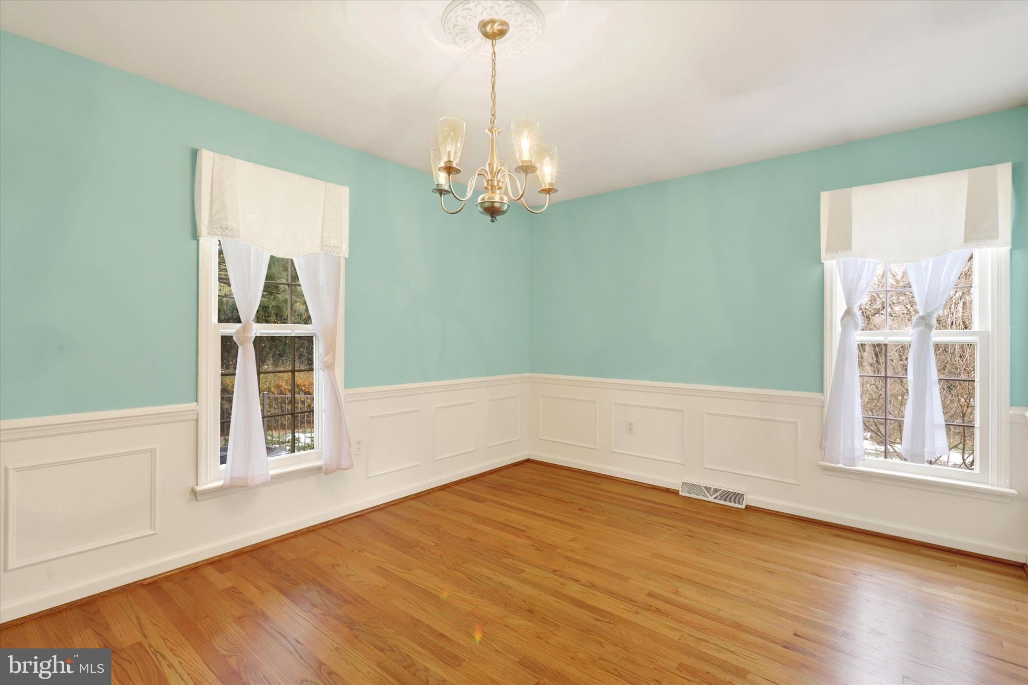 POINT RIDGE FARMS - Residential