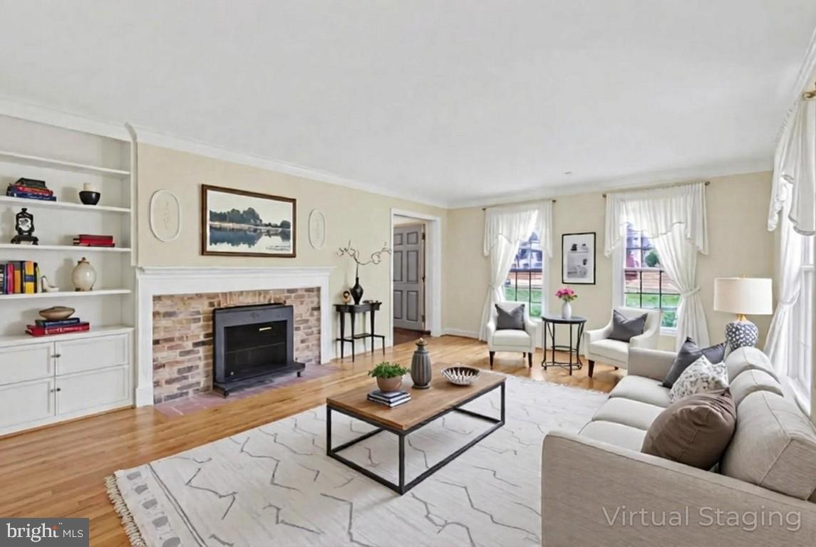 POINT RIDGE FARMS - Residential