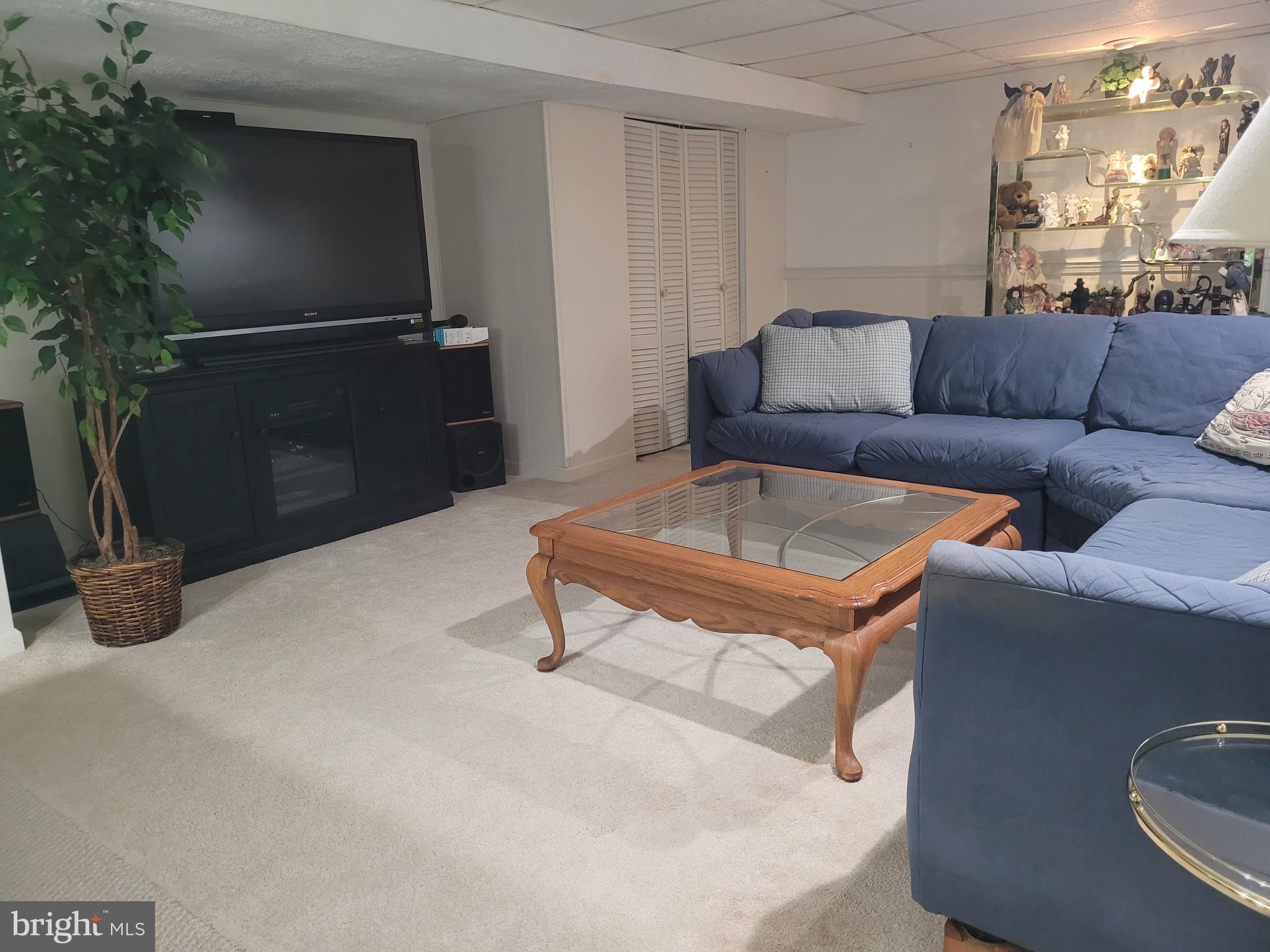 POINT RIDGE FARMS - Residential