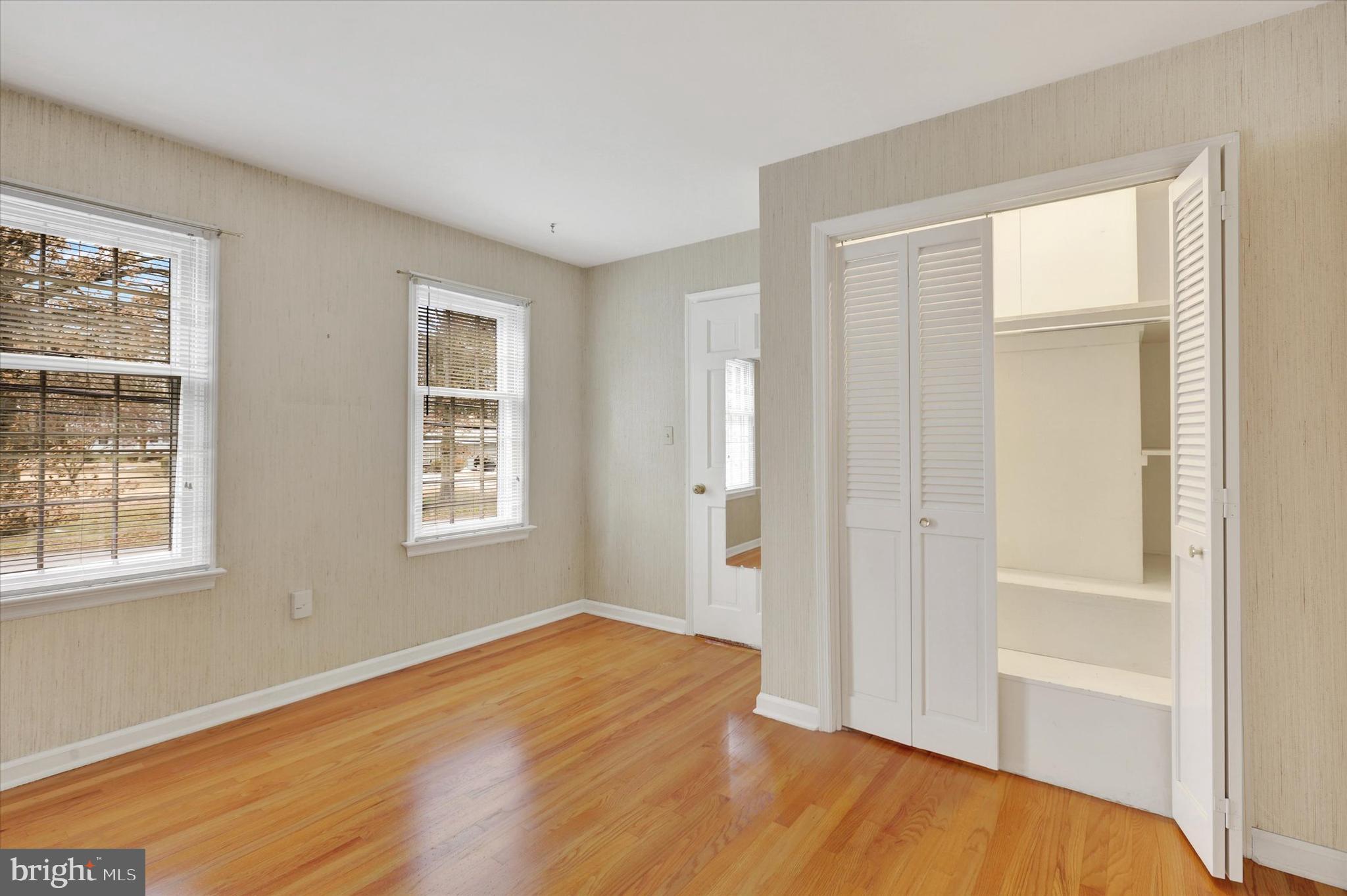 POINT RIDGE FARMS - Residential