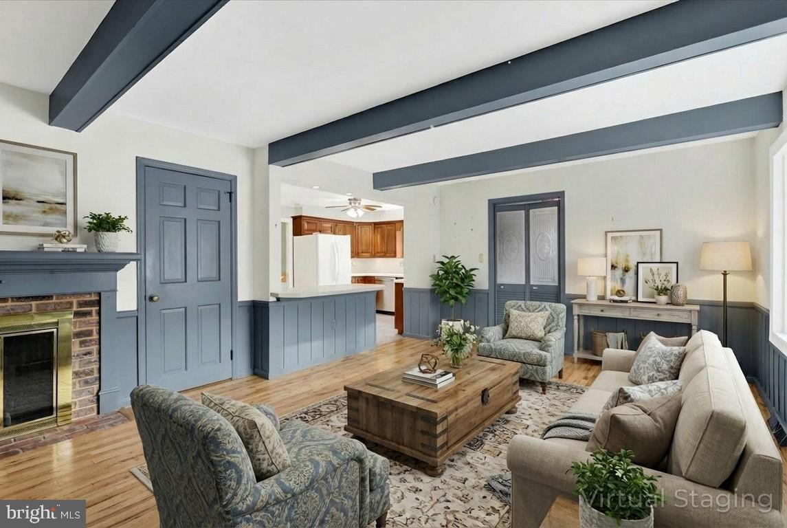 POINT RIDGE FARMS - Residential