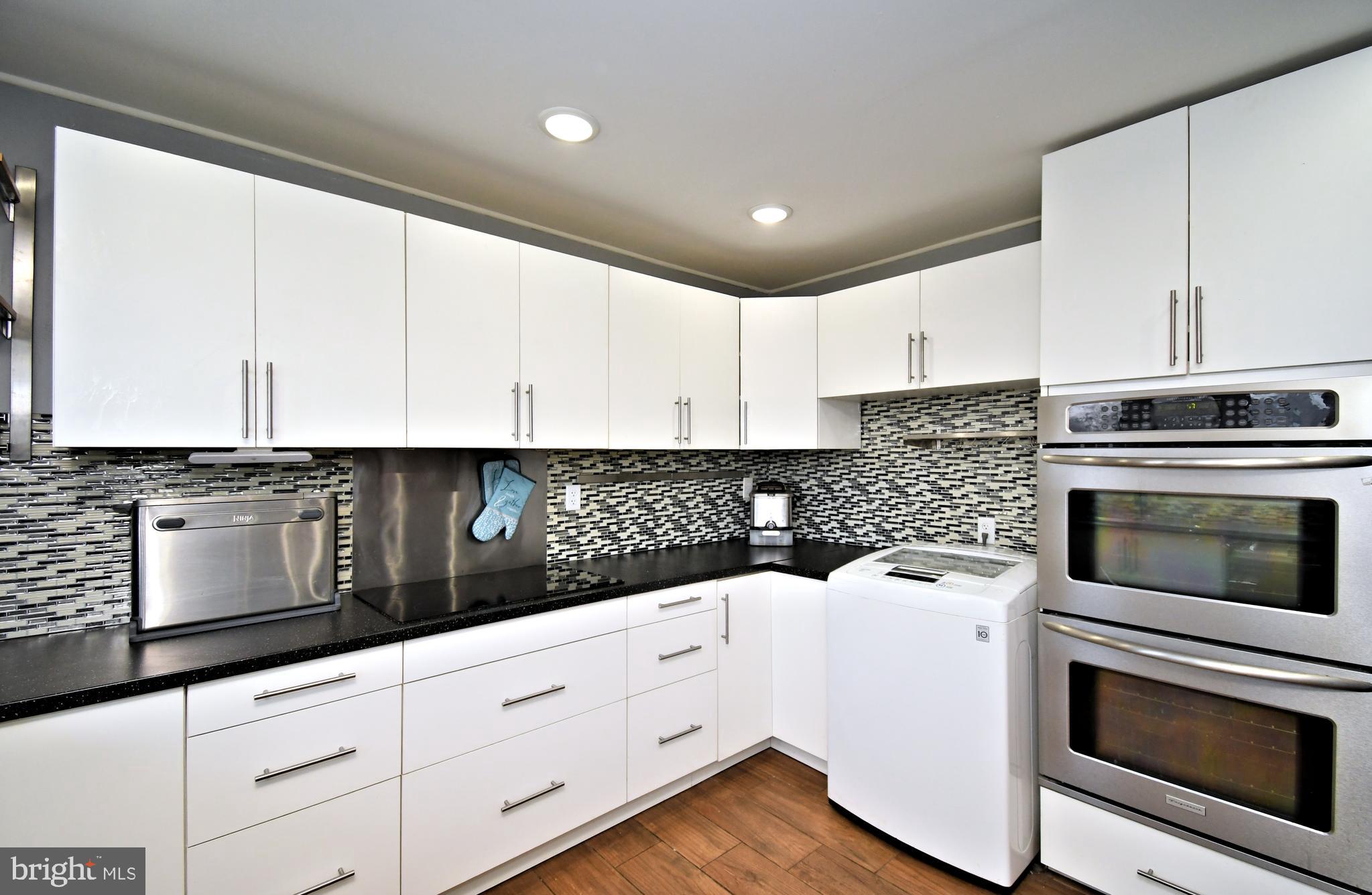 INDIAN CREEK - Residential