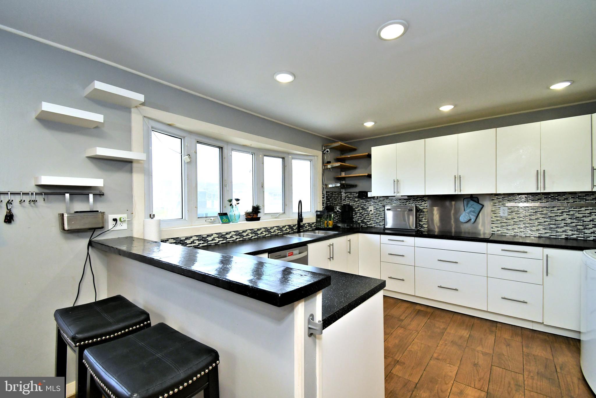 INDIAN CREEK - Residential