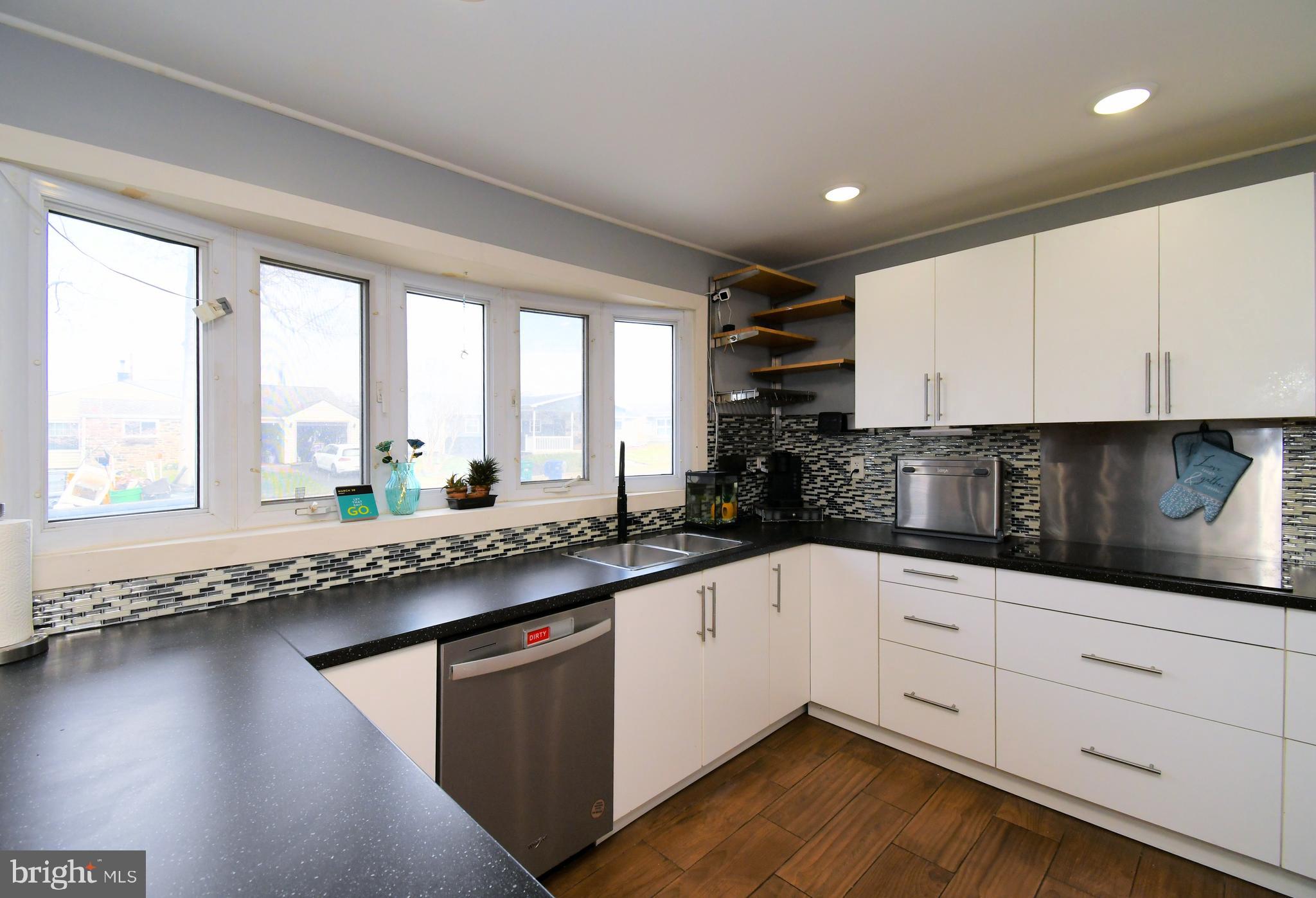 INDIAN CREEK - Residential