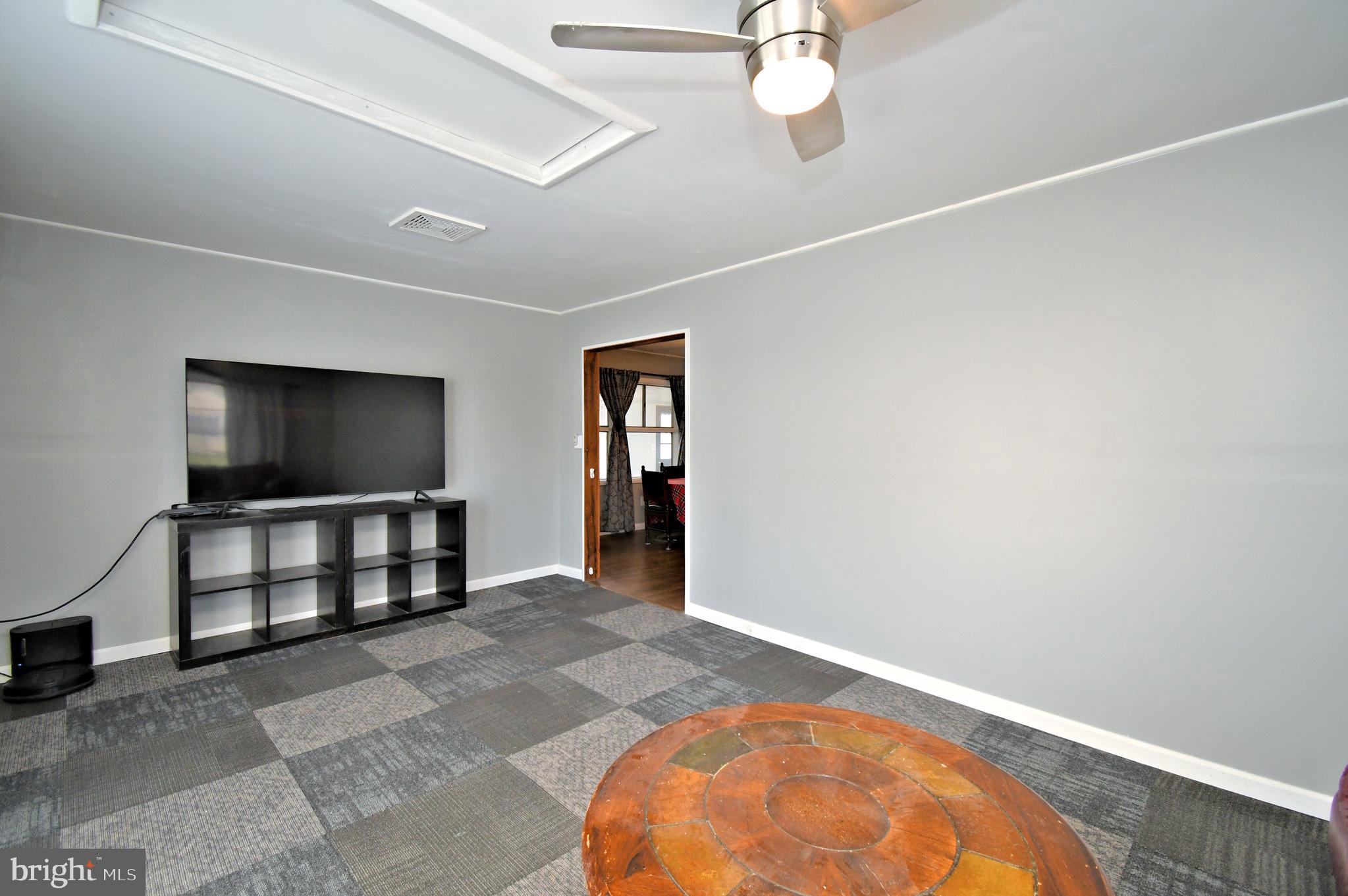 INDIAN CREEK - Residential