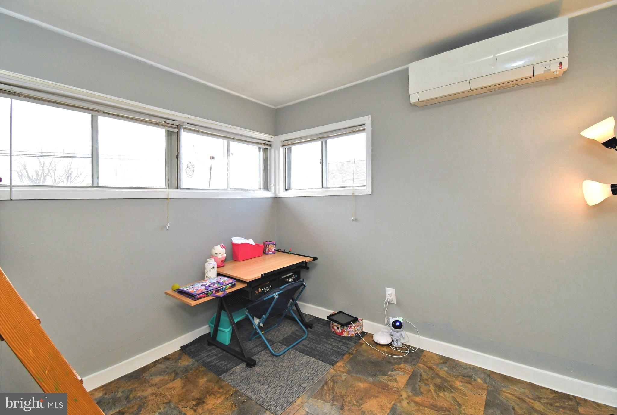 INDIAN CREEK - Residential