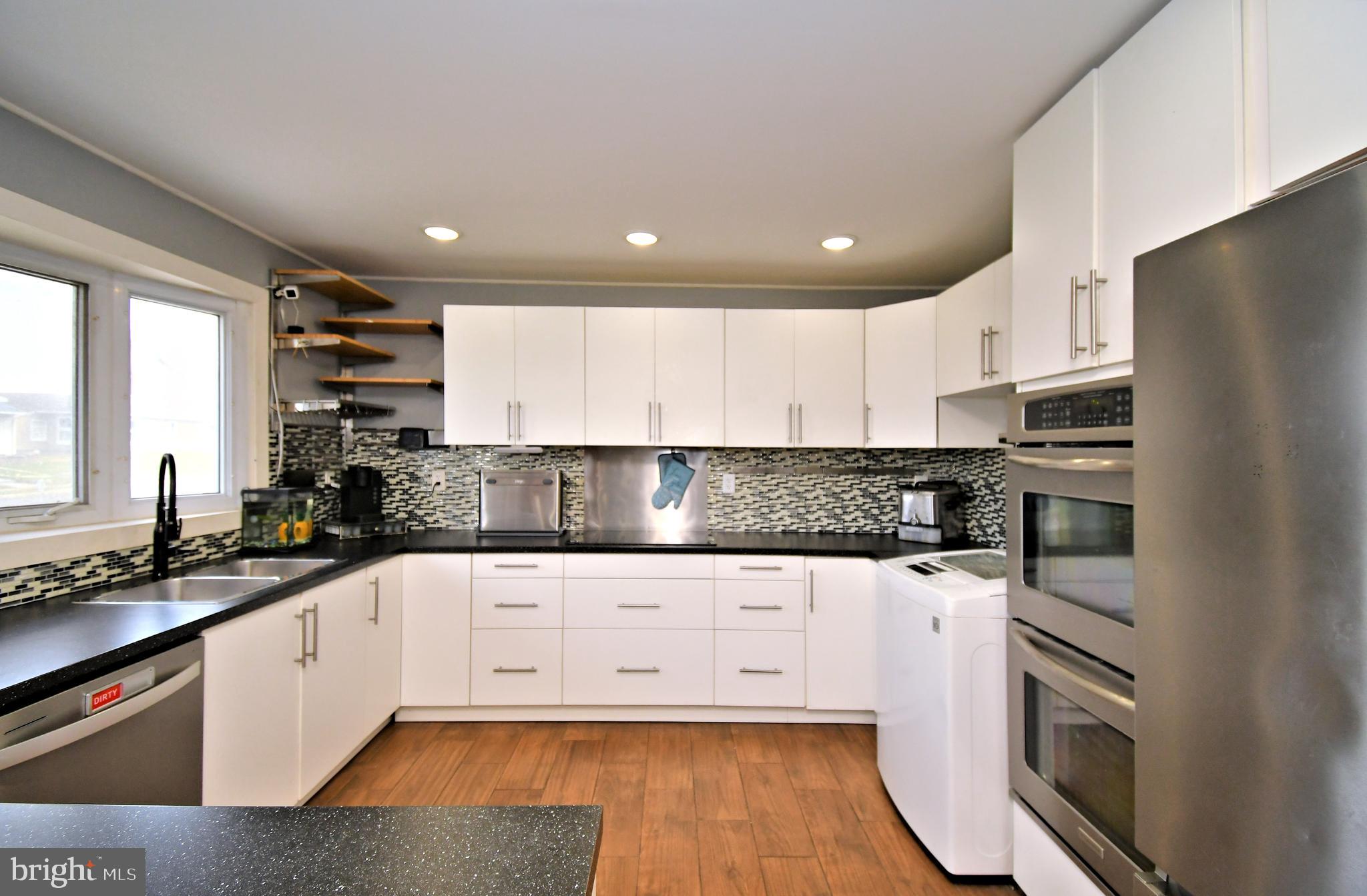 INDIAN CREEK - Residential