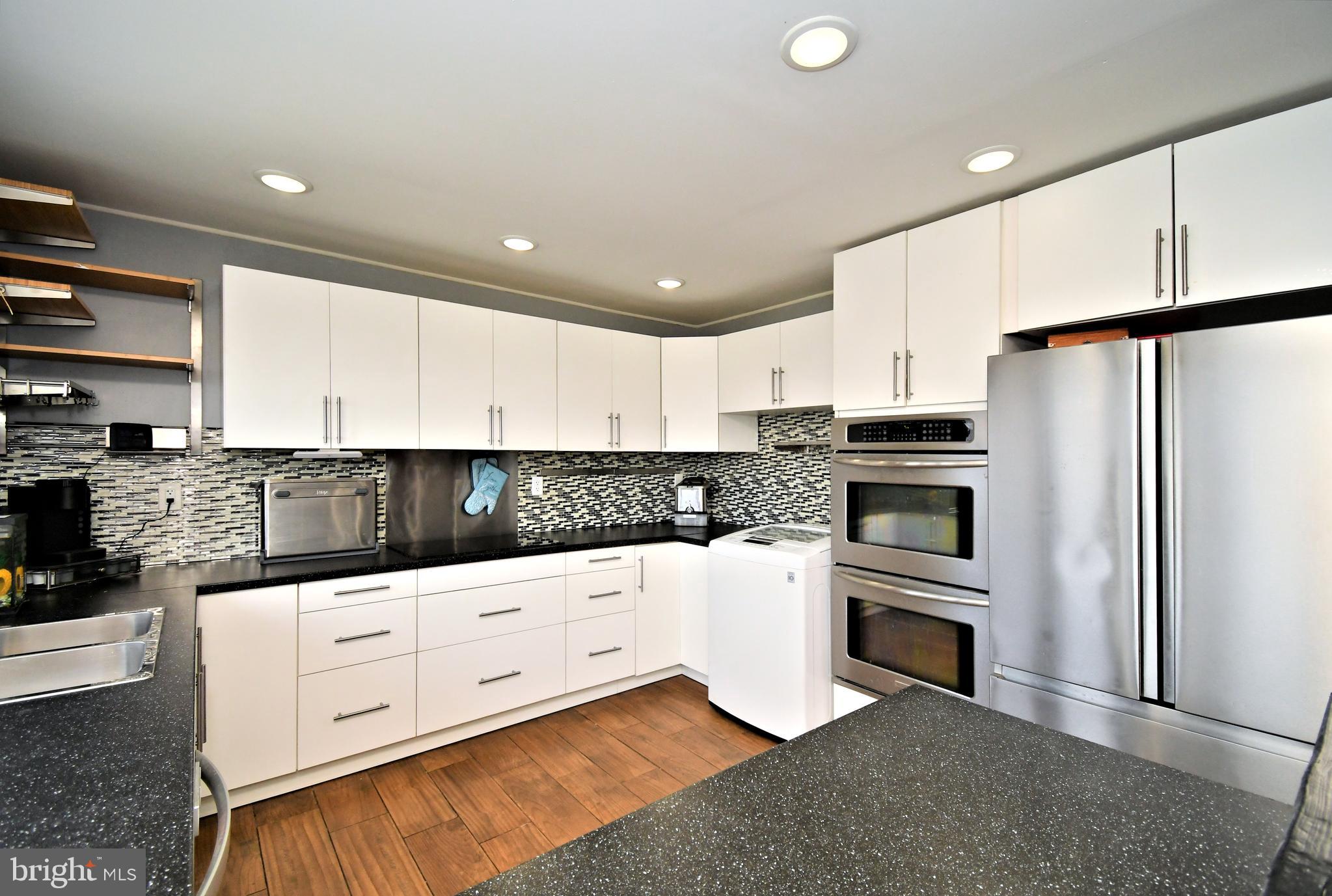 INDIAN CREEK - Residential