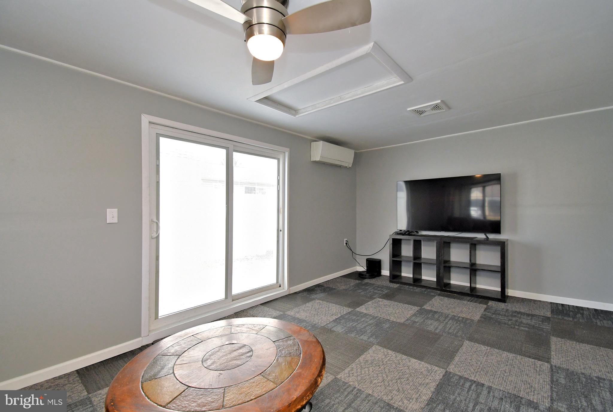 INDIAN CREEK - Residential