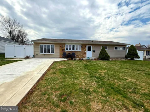 34 Inkberry Road, Levittown, PA 19057 - #: PABU2090484