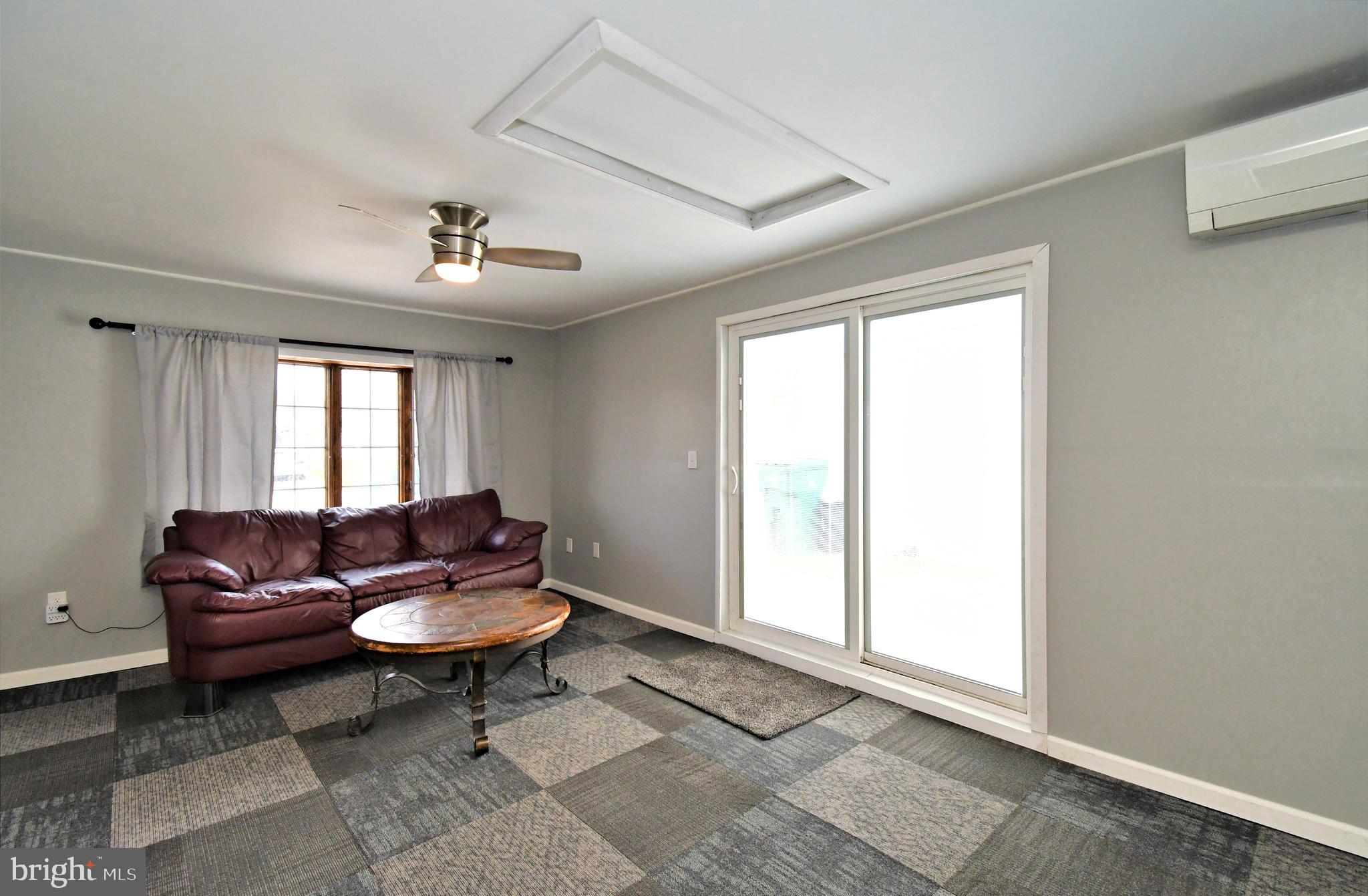 INDIAN CREEK - Residential