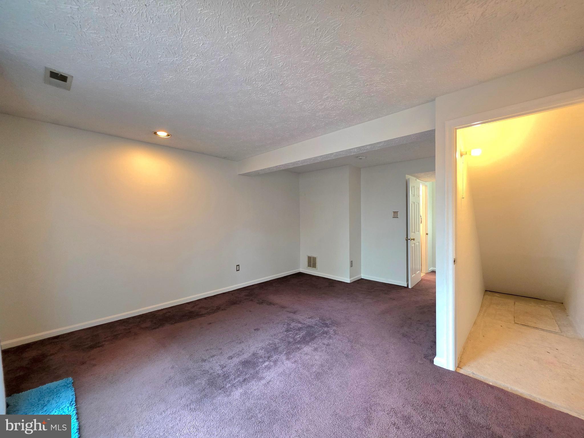 NEWINGTON HEIGHTS - Residential Lease