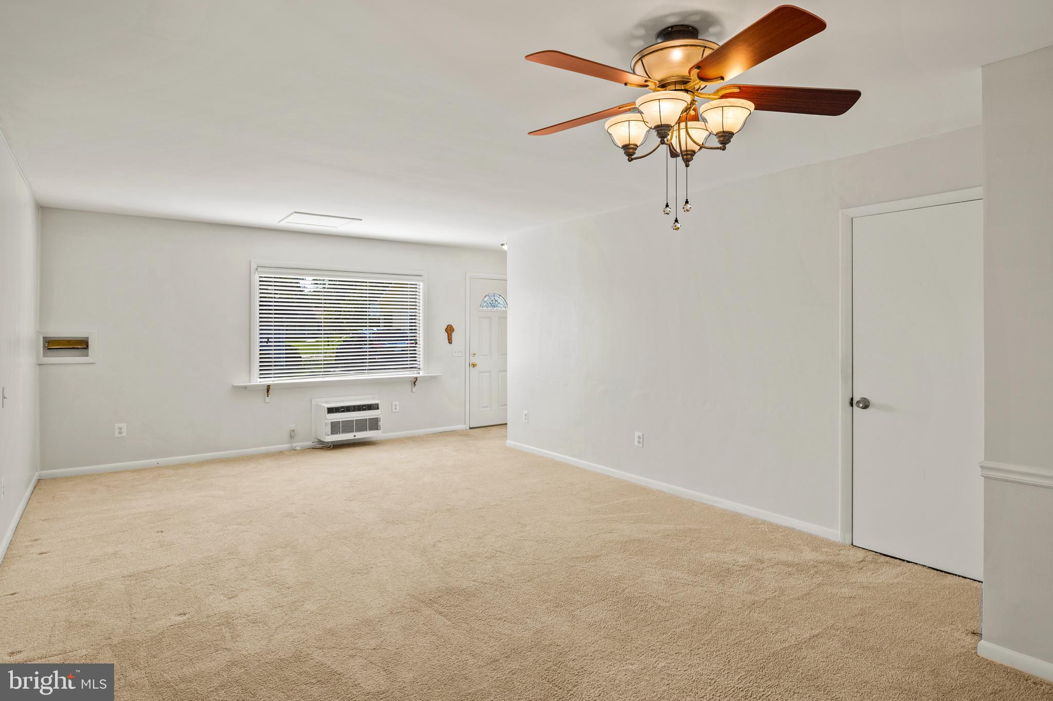 LEISURE WORLD - Residential