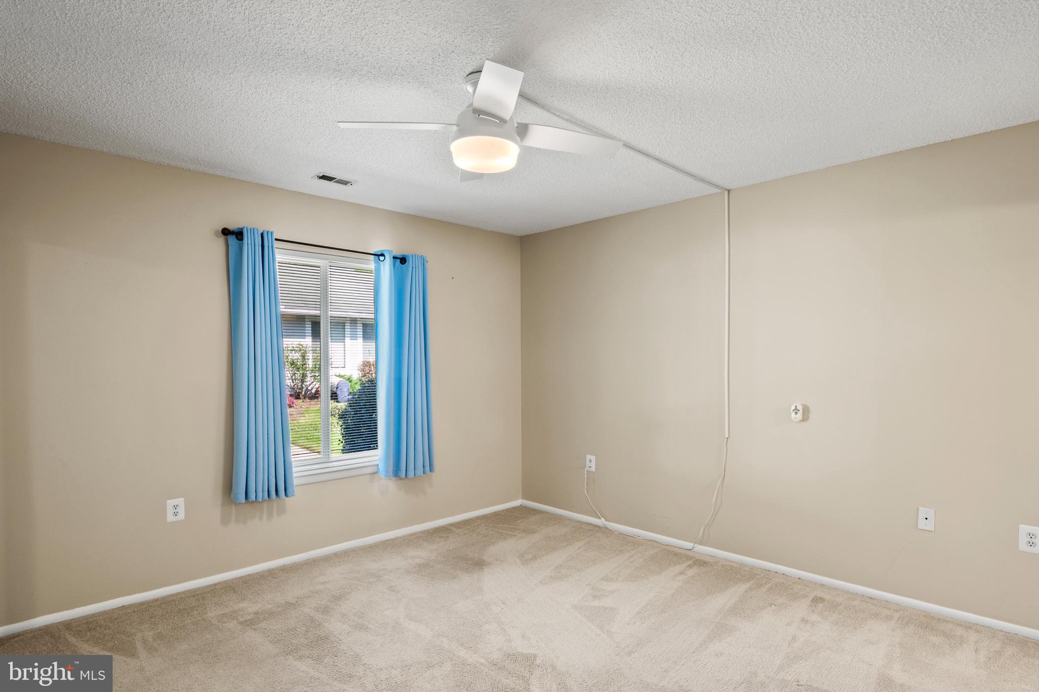 LEISURE WORLD - Residential