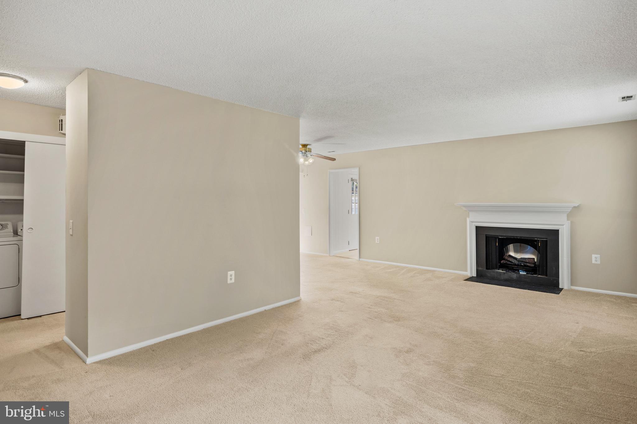 LEISURE WORLD - Residential