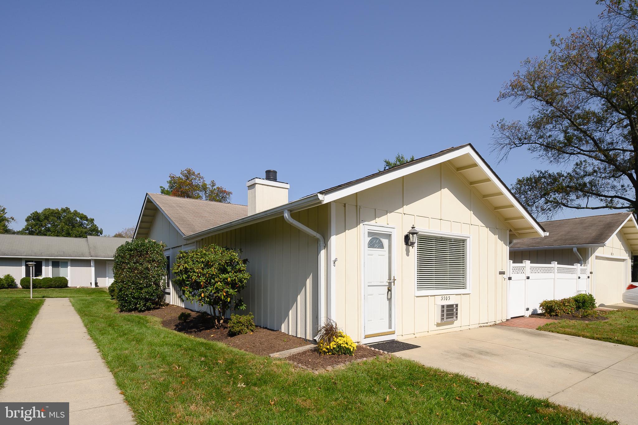 LEISURE WORLD - Residential