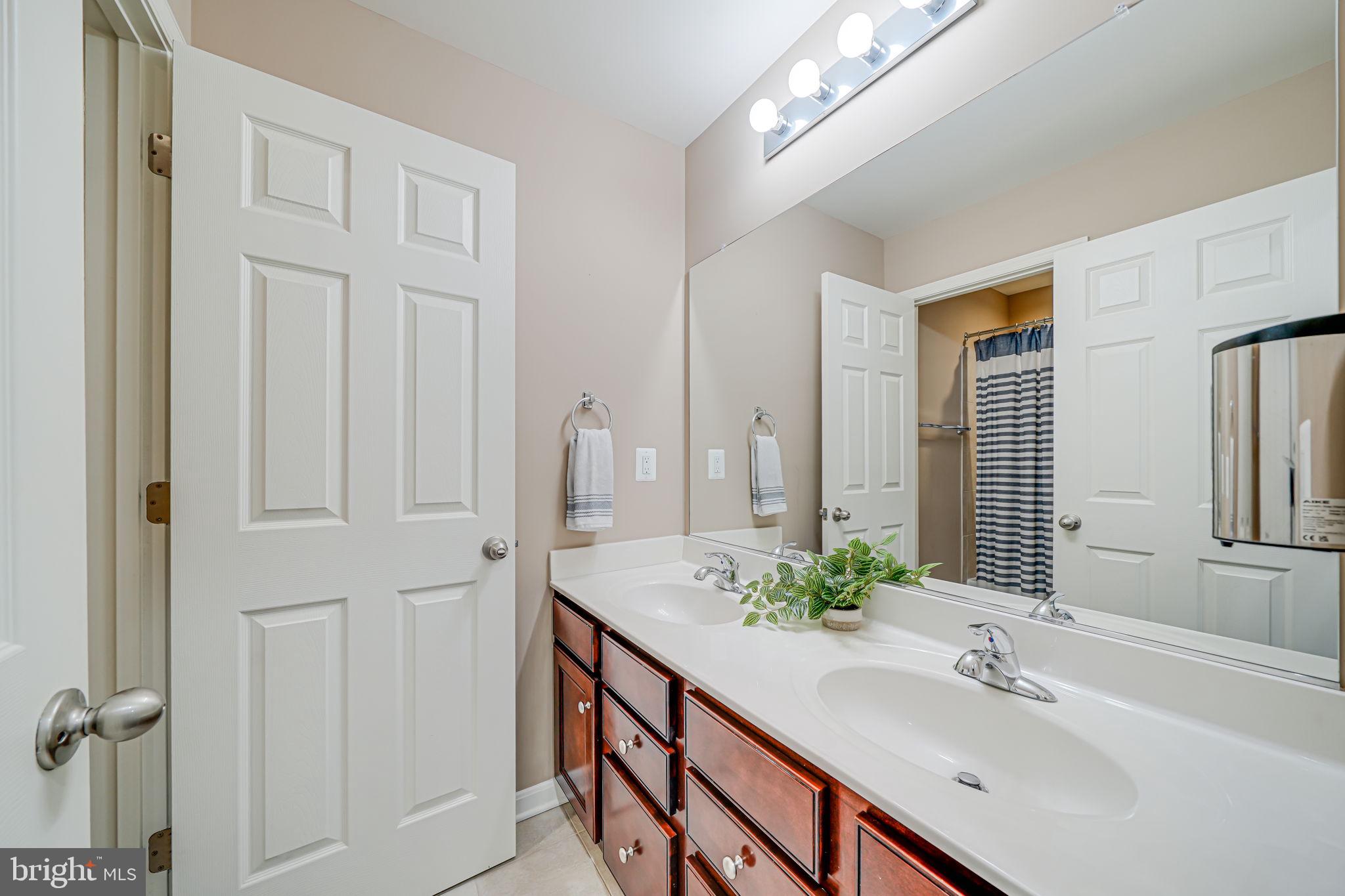 HOPE HILL CROSSING - Residential